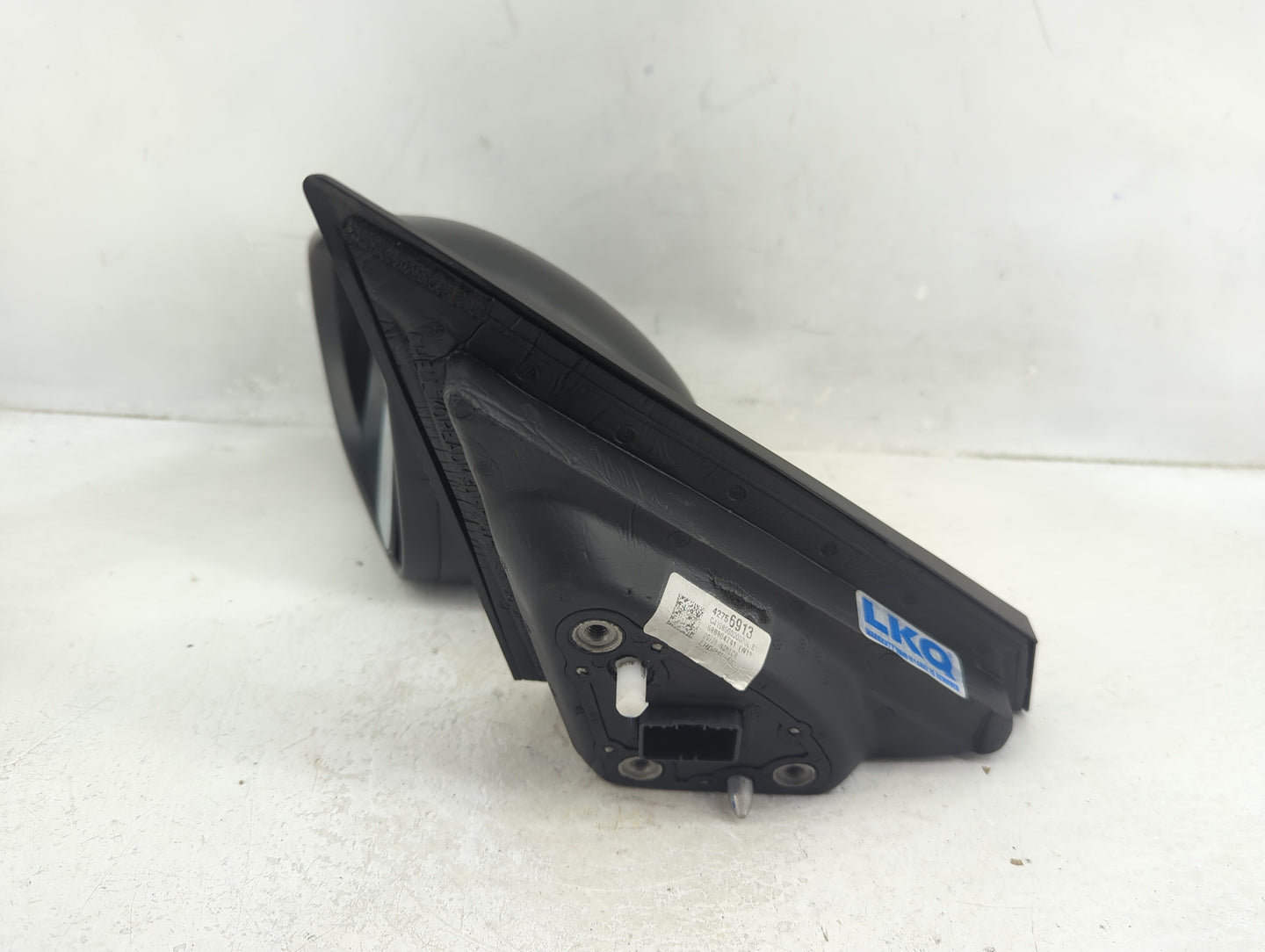 2021-2022 Chevrolet Trailblazer Driver Side View Mirror - Left Door Mirror OEM Used - Oemusedautoparts1.com
