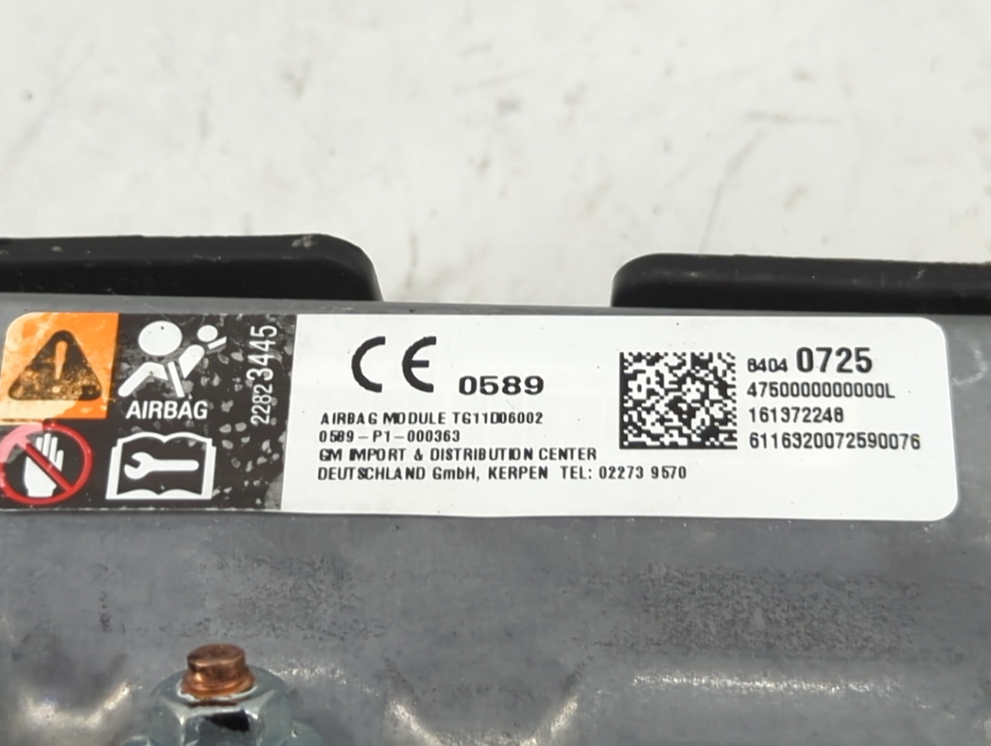 2021-2022 Chevrolet Trailblazer Air Bag Passenger Right Knee OEM P/N:22823445 84040725 Fits Fits 2017 2018 2019 2020 2021 20