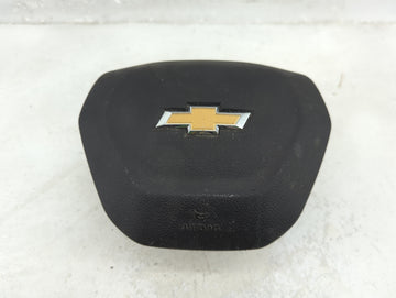 2021-2022 Chevrolet Trailblazer Air Bag Driver Left Steering Wheel Mounted P/N:60006225 Fits Fits 2021 2022 OEM Used Auto Pa