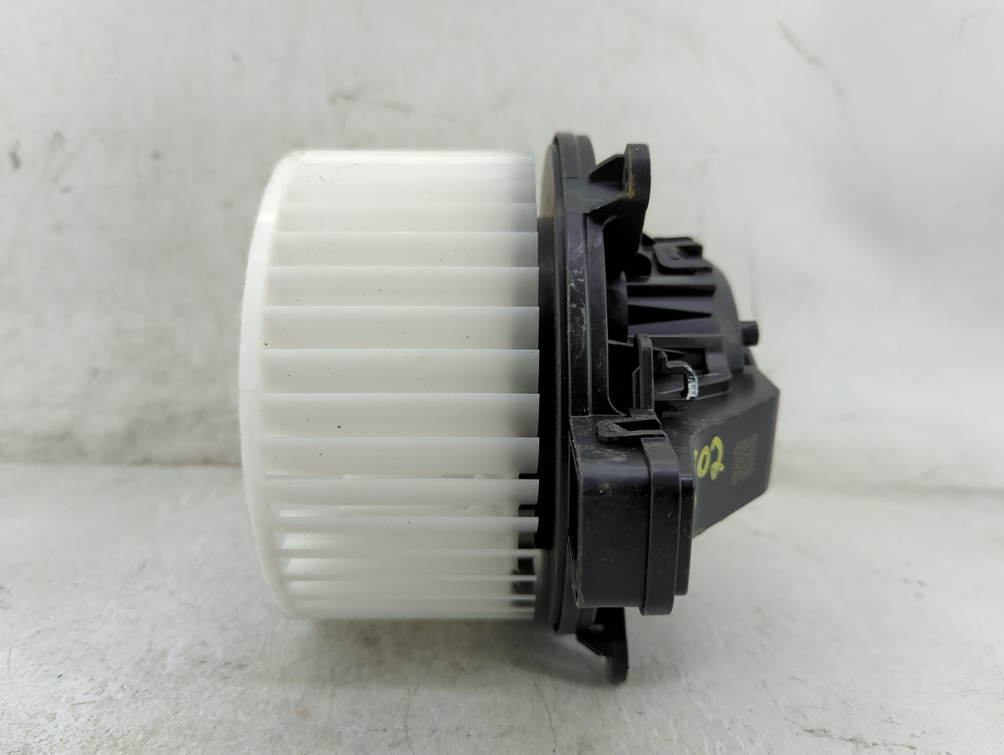 2021 Chevrolet Trailblazer Heater AC Blower Motor P/N:F00S3B2594 Fits OEM Used Auto Parts - Oemusedautoparts1.com