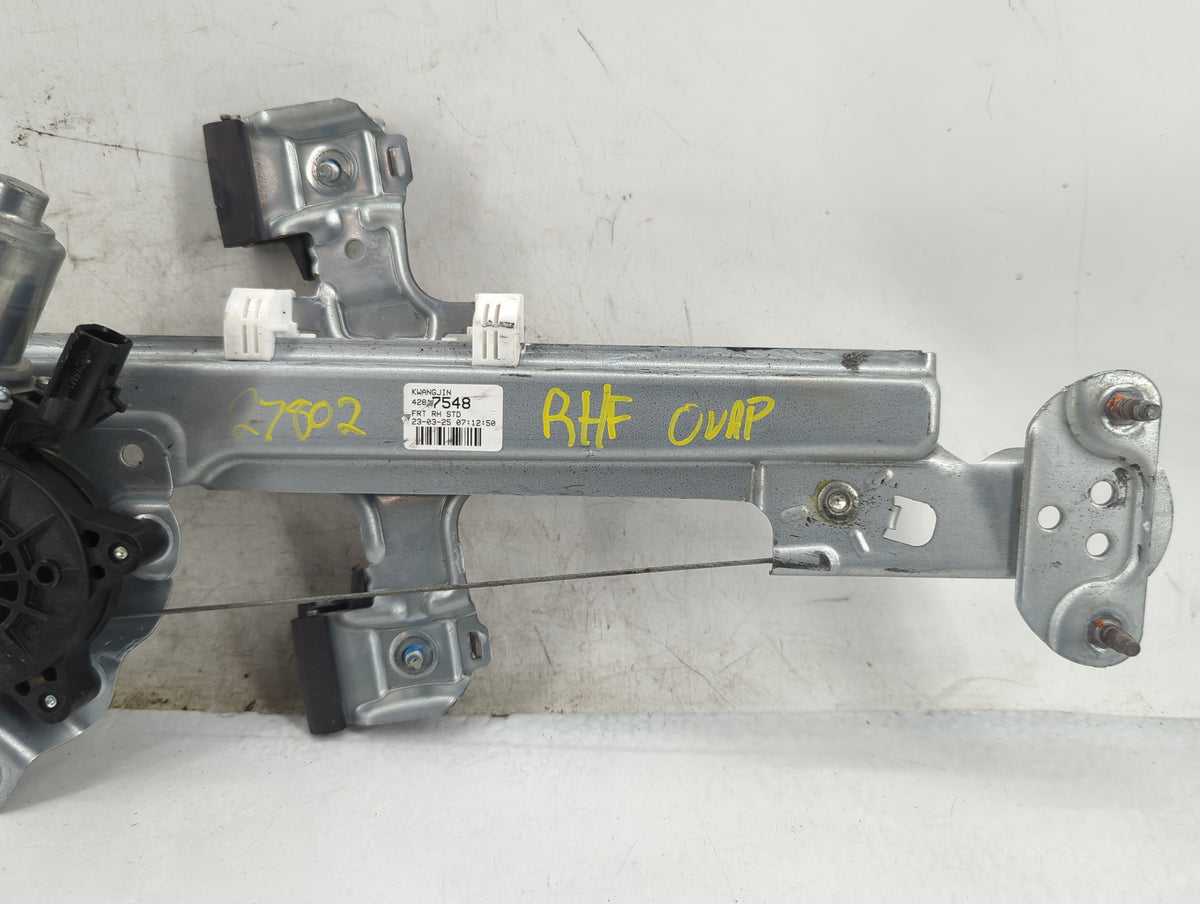 2021-2022 Chevrolet Trailblazer Used Window Regulator Passenger Front - Oemusedautoparts1.com