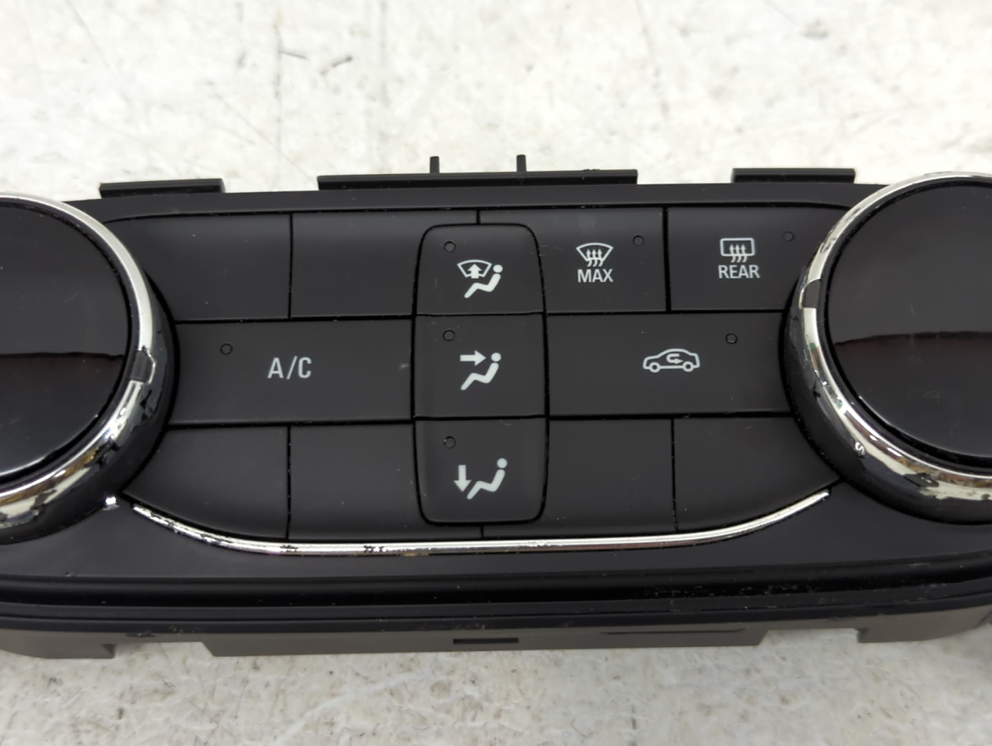 2021-2022 Chevrolet Trailblazer Climate Control Module Temperature AC/Heater Replacement P/N:545290509 42755150 Fits OEM Use