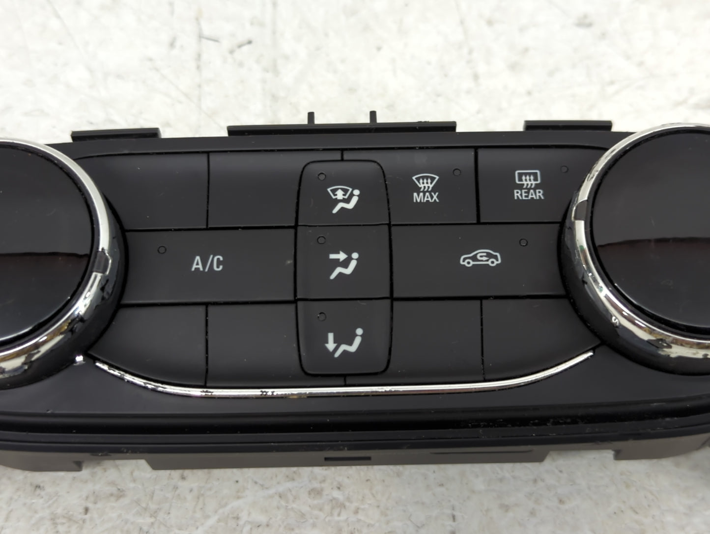 2021-2022 Chevrolet Trailblazer Climate Control Module Temperature AC/Heater Replacement P/N:545290509 42755150 Fits OEM Use