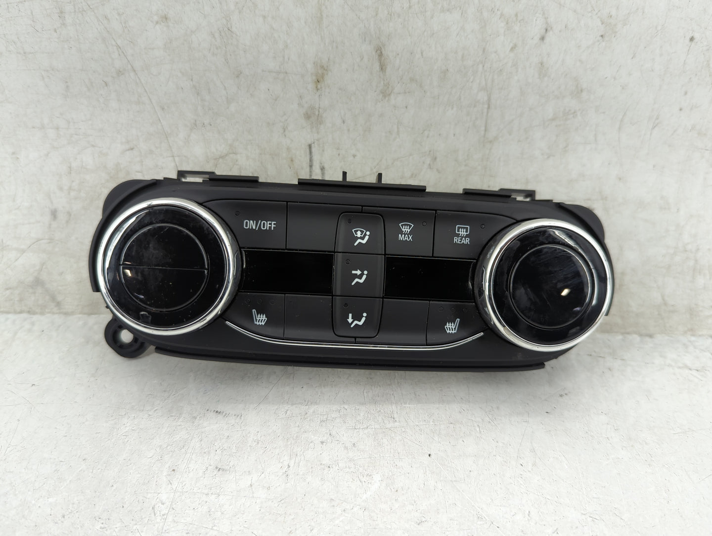 2021-2022 Chevrolet Trailblazer Climate Control Module Temperature AC/Heater Replacement P/N:42854938 Fits Fits 2021 2022 OE