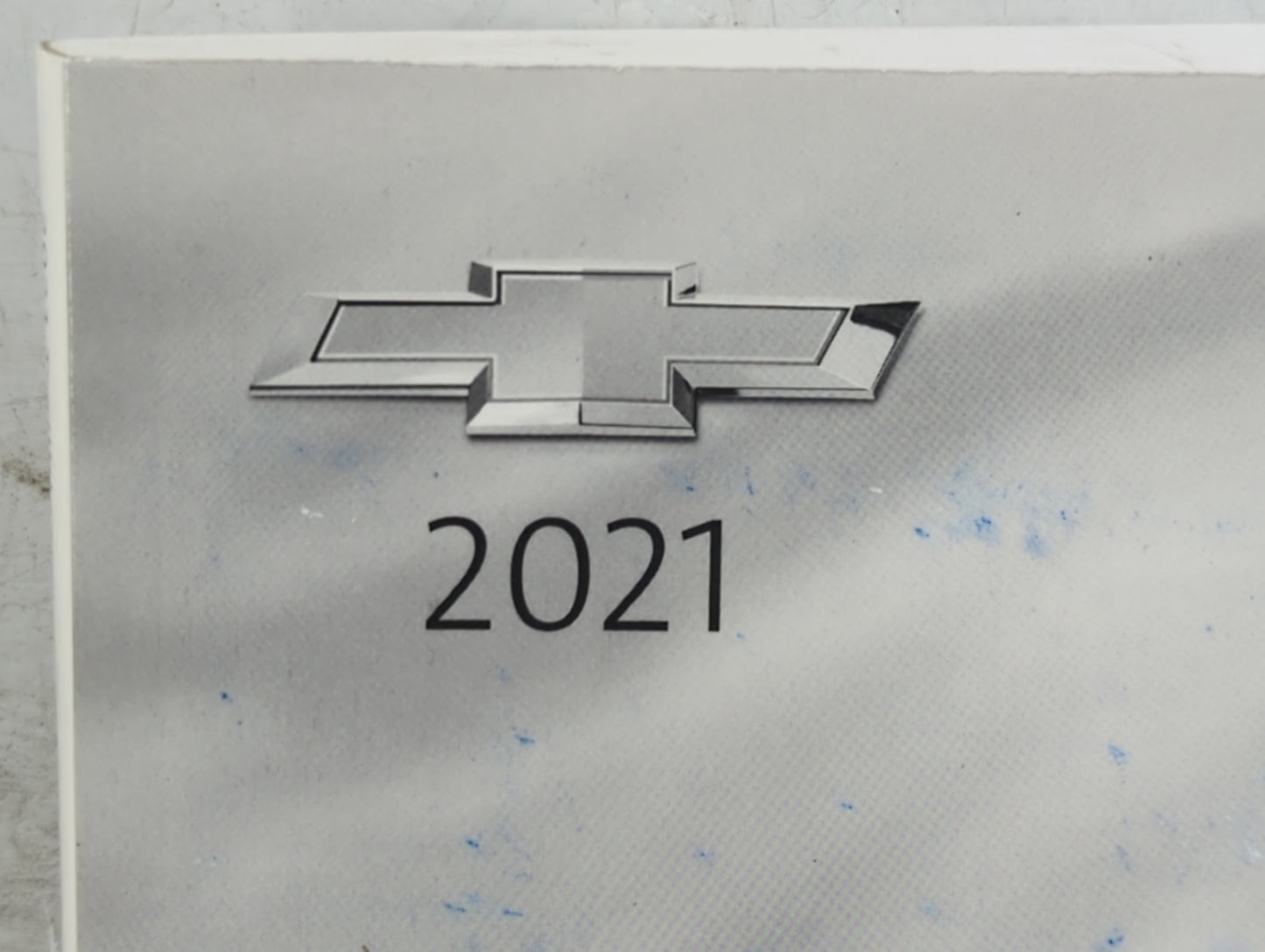 2021 Chevrolet Trailblazer Owners Manual Book Guide P/N:84401923 OEM Used Auto Parts - Oemusedautoparts1.com