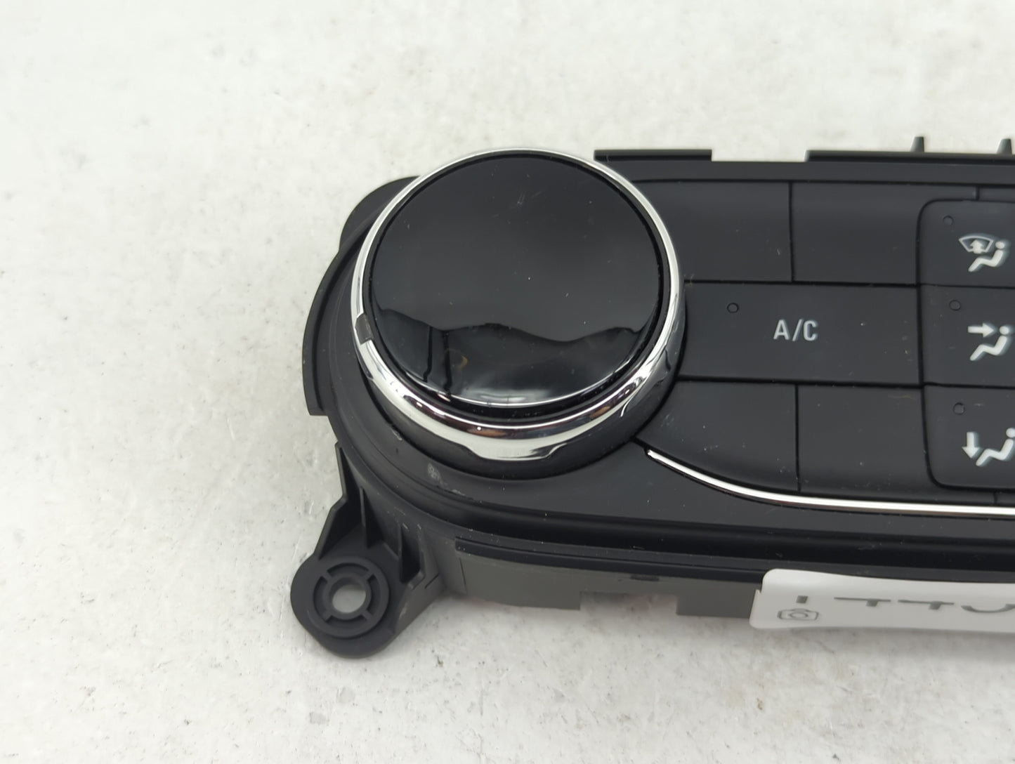 2021-2022 Chevrolet Trailblazer Climate Control Module Temperature AC/Heater Replacement P/N:42775570 7370200000000X Fits OE