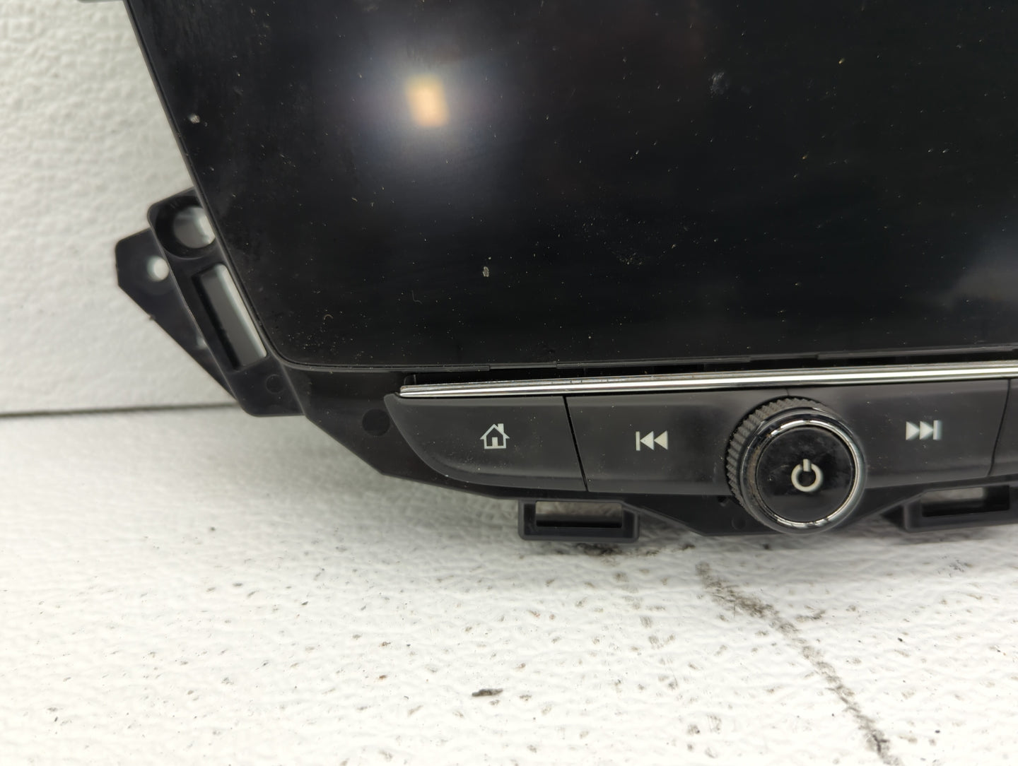 2021-2022 Chevrolet Trailblazer Radio Control Panel - Oemusedautoparts1.com