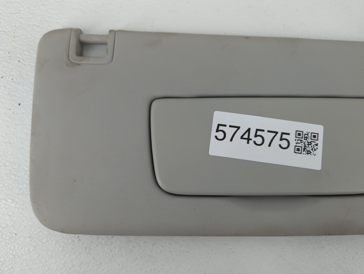 2021-2022 Chevrolet Trailblazer Sun Visor Shade Replacement Driver Left Mirror Fits Fits 2021 2022 OEM Used Auto Parts - Oem