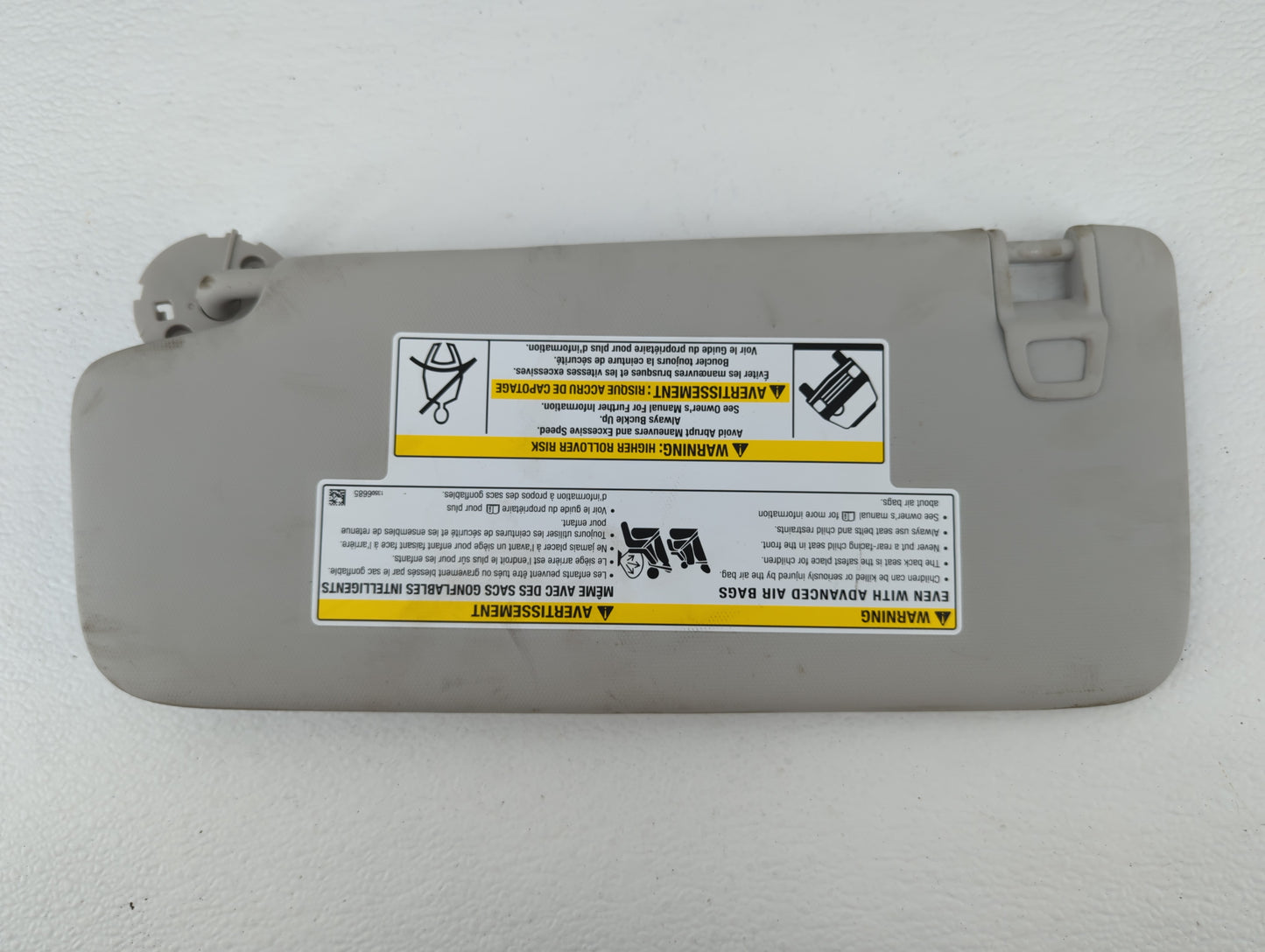 2021-2022 Chevrolet Trailblazer Sun Visor Shade Replacement Driver Left Mirror Fits Fits 2021 2022 OEM Used Auto Parts - Oem