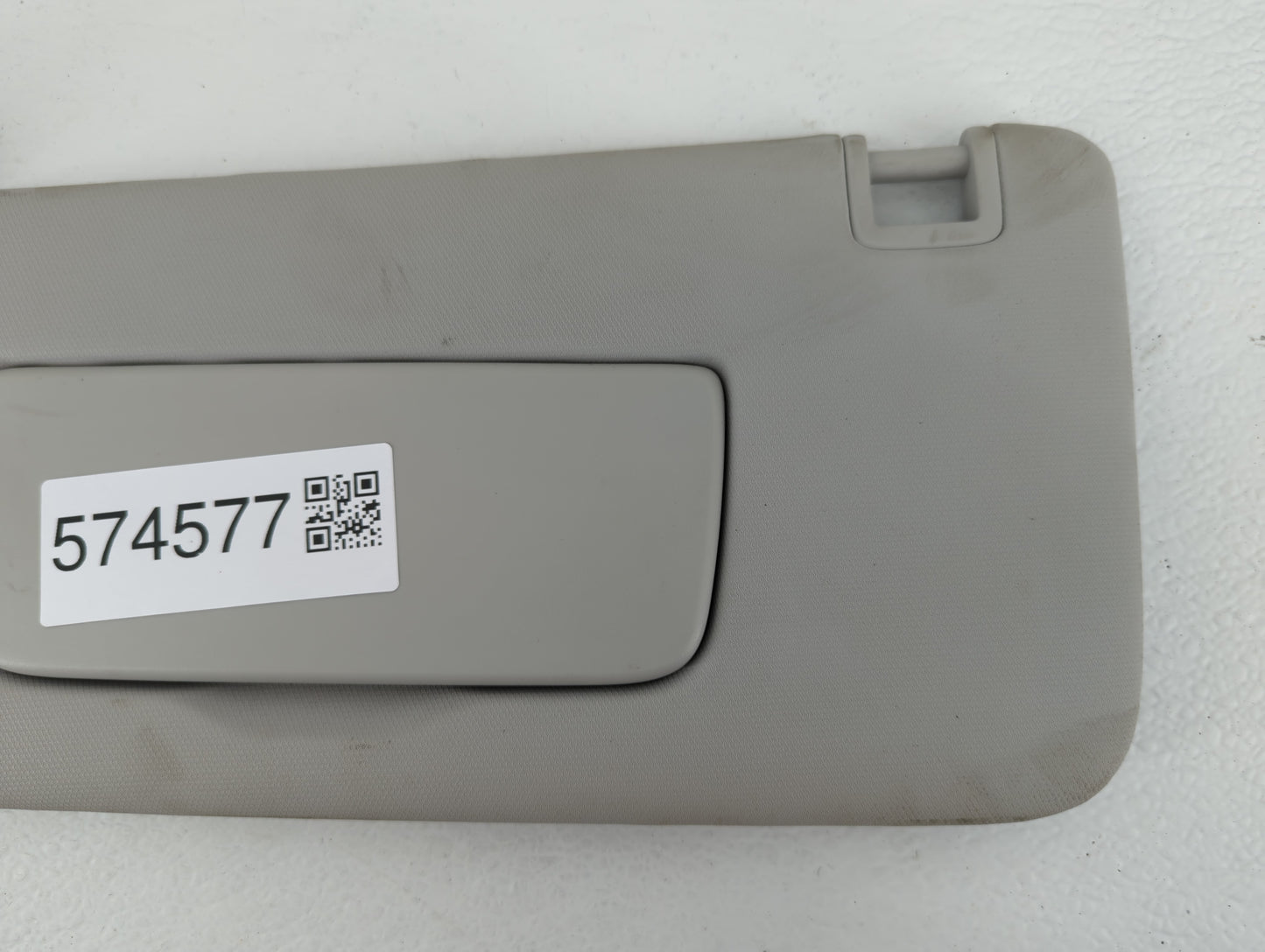 2021-2022 Chevrolet Trailblazer Sun Visor Shade Replacement Passenger Right Mirror Fits Fits 2021 2022 OEM Used Auto Parts -