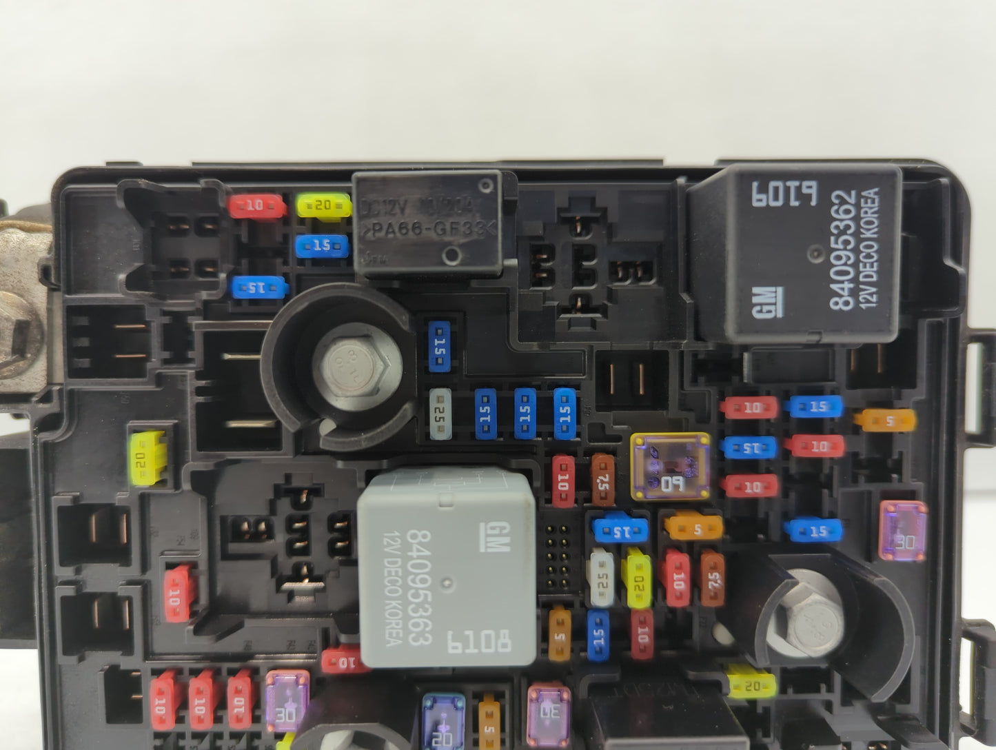 2021-2022 Chevrolet Trailblazer Fusebox Fuse Box Panel Relay Module P/N:42724258 Fits Fits 2021 2022 OEM Used Auto Parts - O