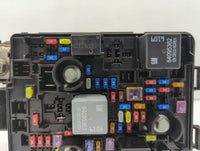 2021-2022 Chevrolet Trailblazer Fusebox Fuse Box Panel Relay Module P/N:42724258 Fits Fits 2021 2022 OEM Used Auto Parts - O