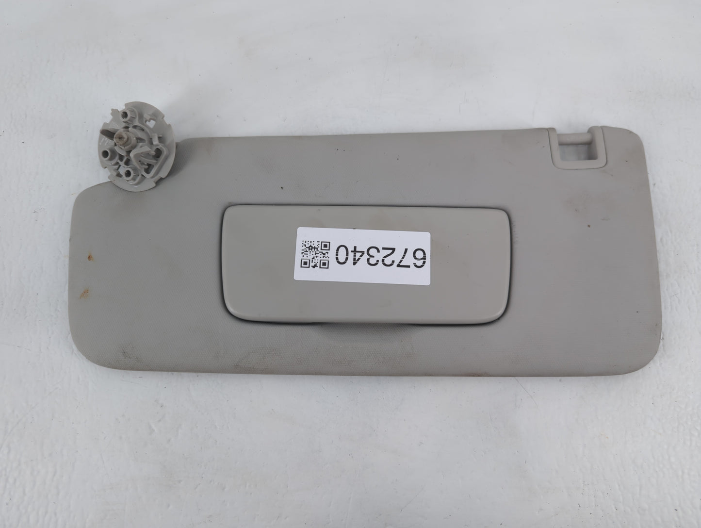 2021-2022 Chevrolet Trailblazer Sun Visor Shade Replacement Driver Left Mirror Fits Fits 2021 2022 OEM Used Auto Parts - Oem