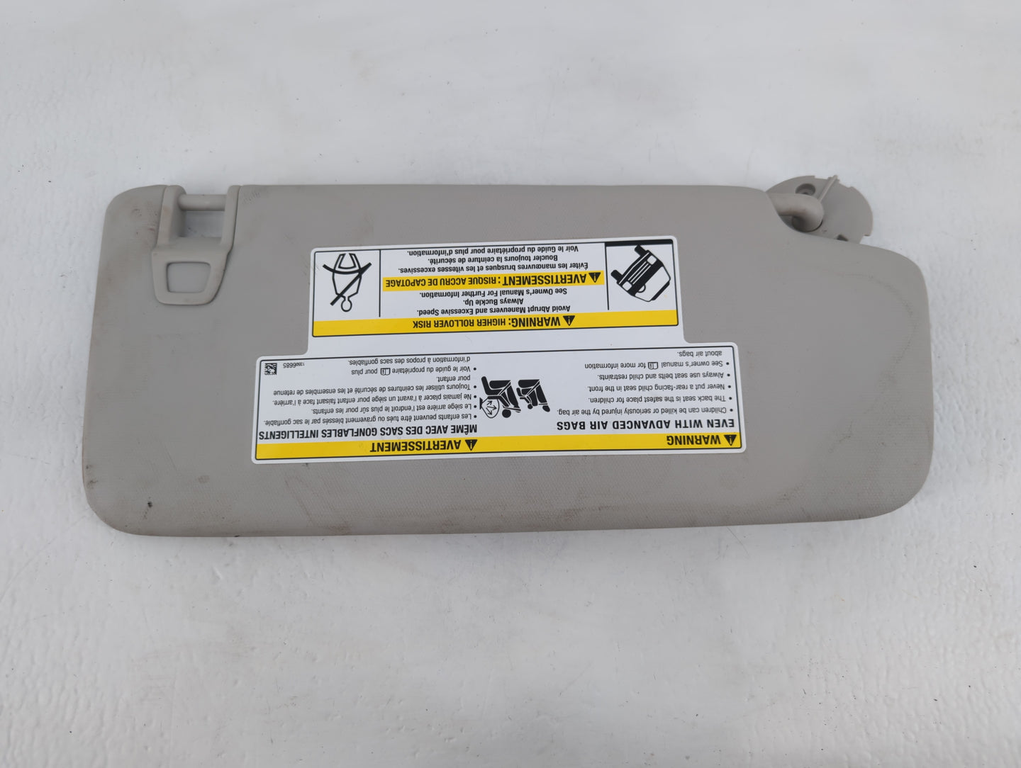 2021-2022 Chevrolet Trailblazer Sun Visor Shade Replacement Driver Left Mirror Fits Fits 2021 2022 OEM Used Auto Parts - Oem