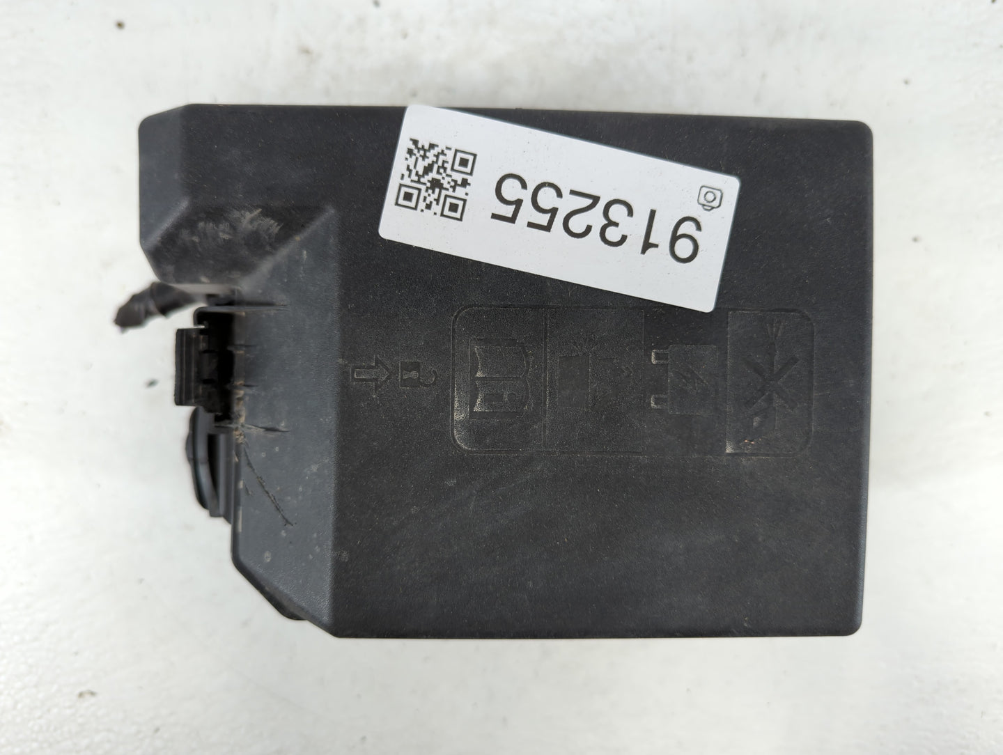 2021-2022 Chevrolet Trailblazer Fusebox Fuse Box Panel Relay Module P/N:42745052 Fits Fits 2021 2022 OEM Used Auto Parts - O