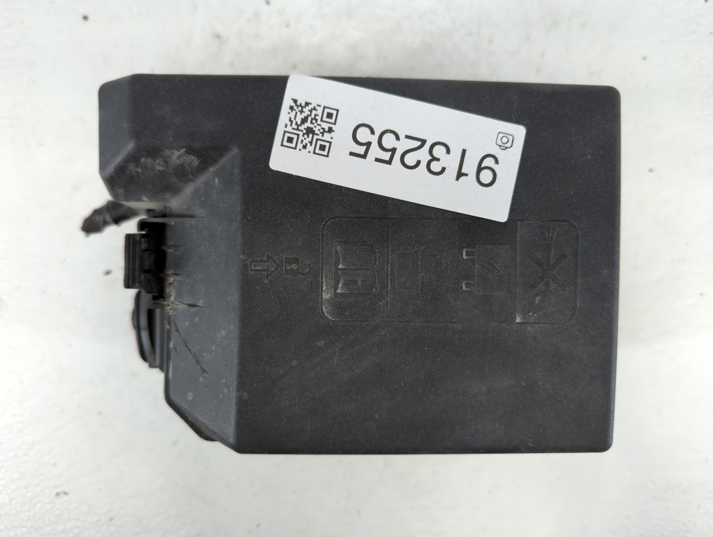 2021-2022 Chevrolet Trailblazer Fusebox Fuse Box Panel Relay Module P/N:42745052 Fits Fits 2021 2022 OEM Used Auto Parts - O