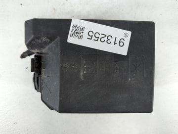 2021-2022 Chevrolet Trailblazer Fusebox Fuse Box Panel Relay Module P/N:42745052 Fits Fits 2021 2022 OEM Used Auto Parts - O