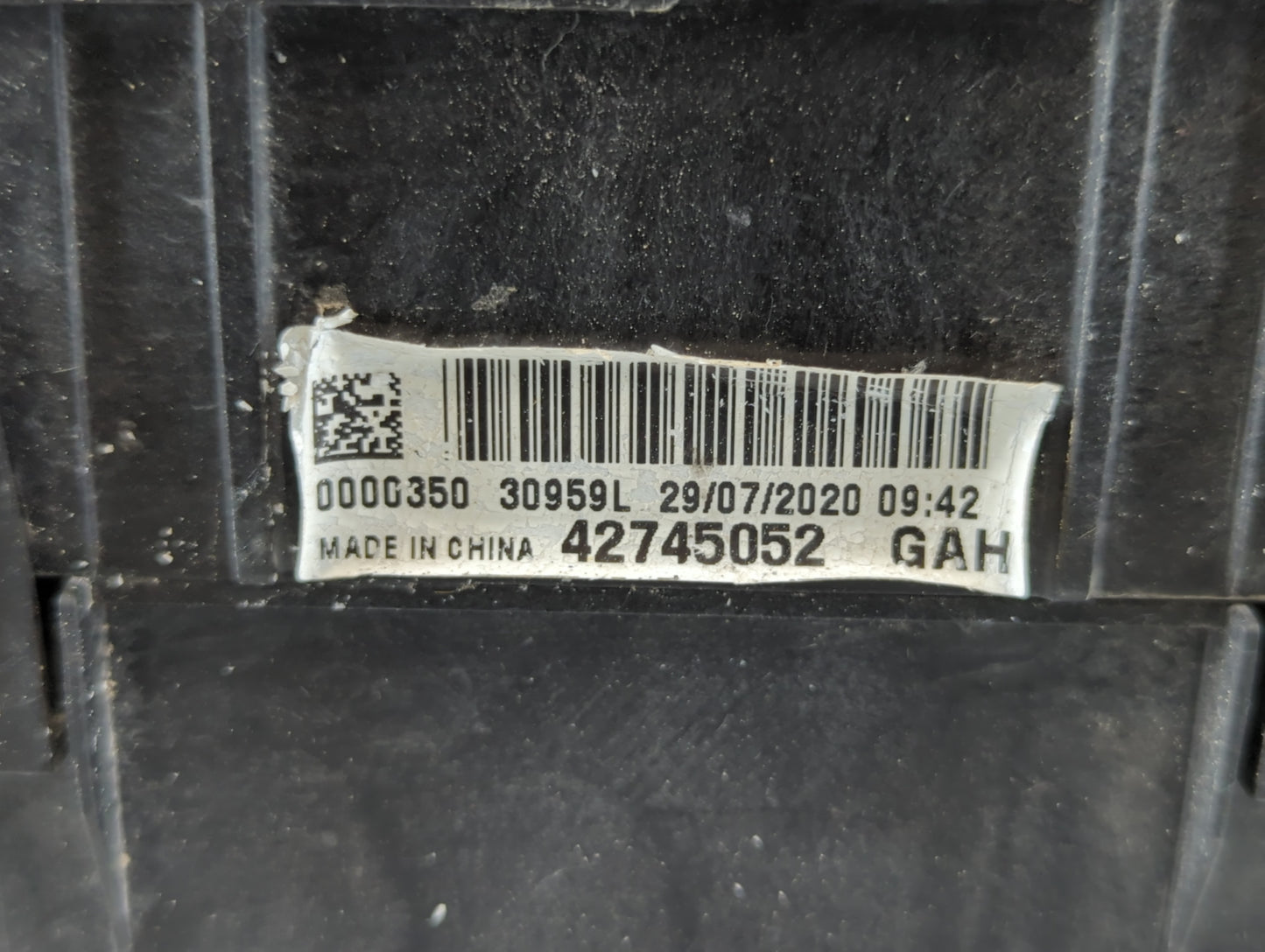 2021-2022 Chevrolet Trailblazer Fusebox Fuse Box Panel Relay Module P/N:42745052 Fits Fits 2021 2022 OEM Used Auto Parts - O