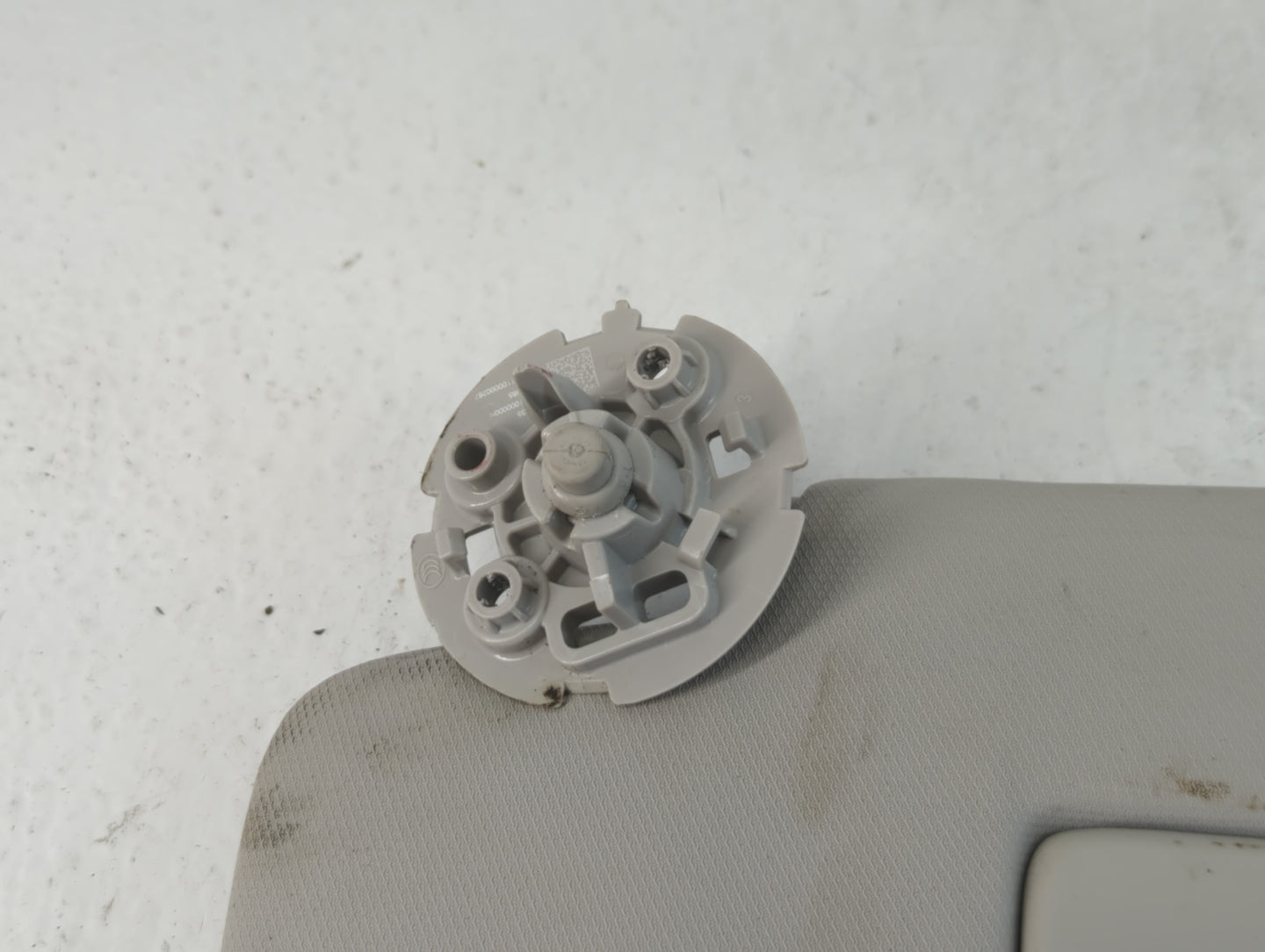 2021-2022 Chevrolet Trailblazer Sun Visor Shade Replacement Driver Left Mirror Fits Fits 2021 2022 OEM Used Auto Parts - Oem