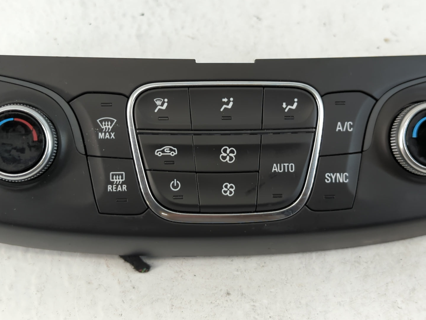 2018-2022 Chevrolet Traverse Climate Control Module Temperature AC/Heater Replacement P/N:84344401 Fits OEM Used Auto Parts 