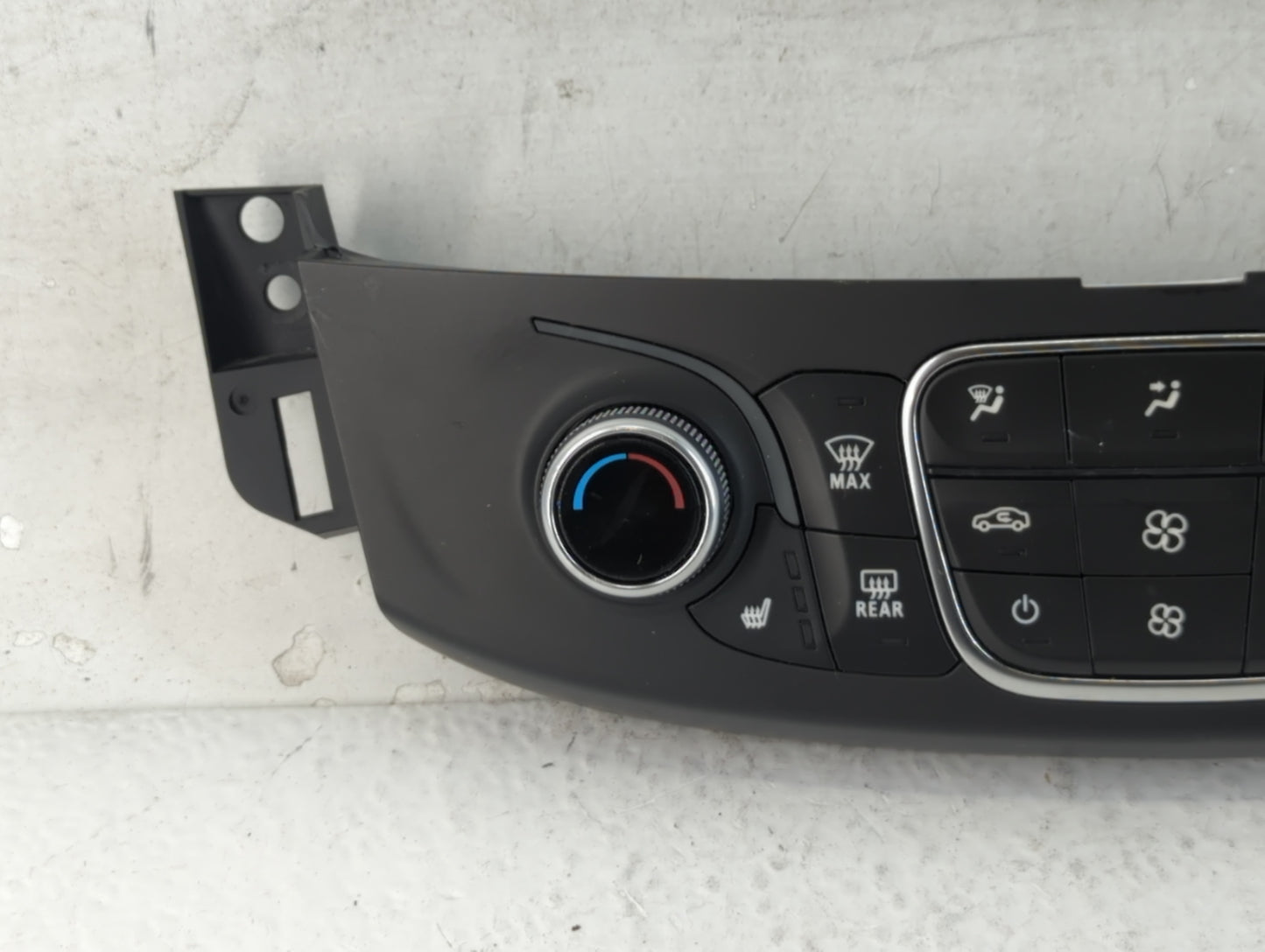 2018-2022 Chevrolet Traverse Climate Control Module Temperature AC/Heater Replacement P/N:84344402 Fits OEM Used Auto Parts 