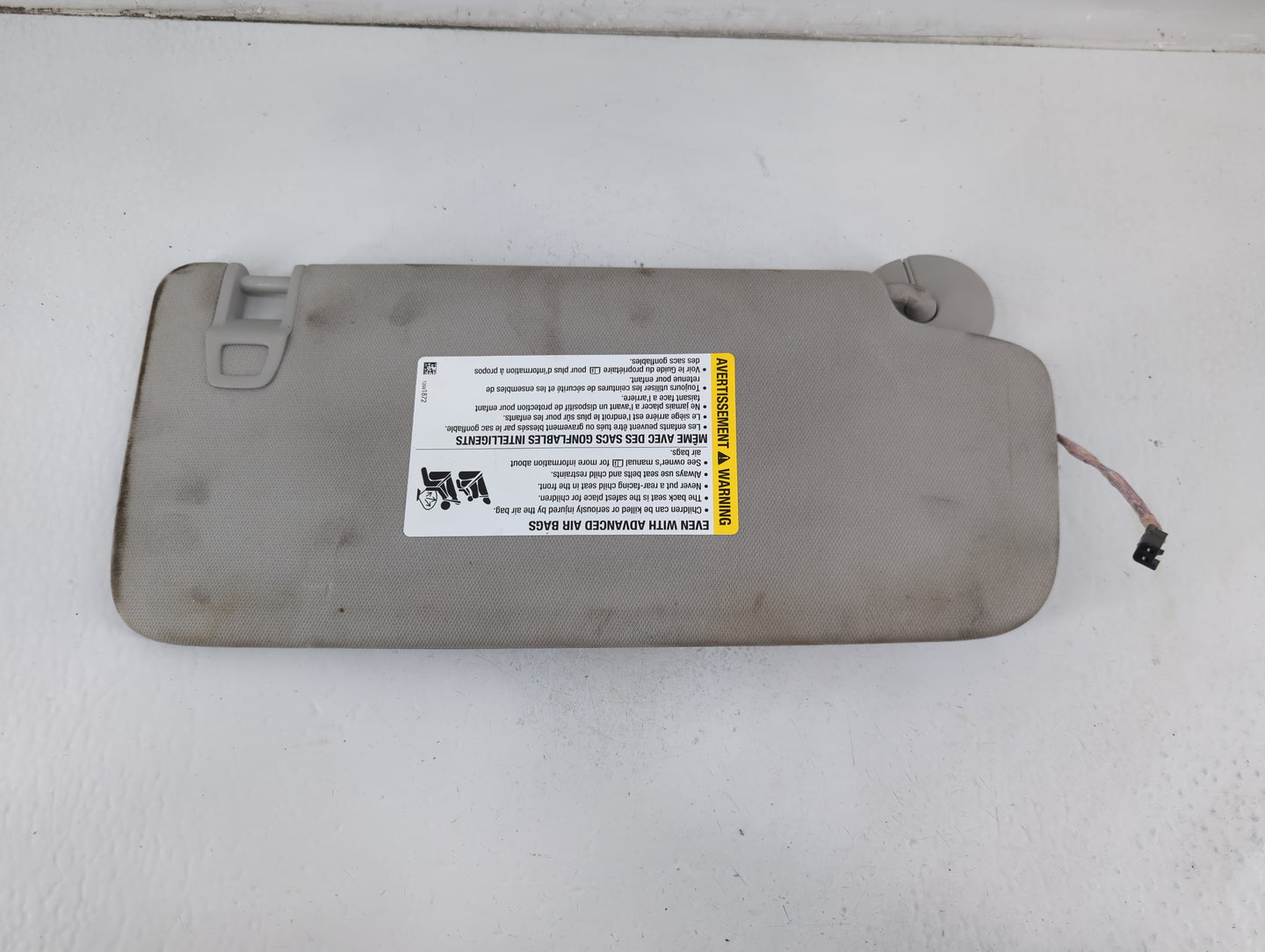 2018-2022 Chevrolet Traverse Sun Visor Shade Replacement Driver Left Mirror Fits Fits 2018 2019 2020 2021 2022 OEM Used Auto