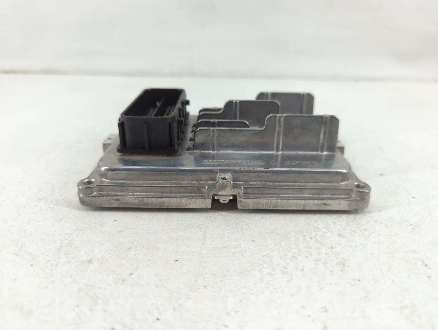 2019-2022 Chevrolet Traverse Chassis Control Module Ccm Bcm Body Control - Oemusedautoparts1.com