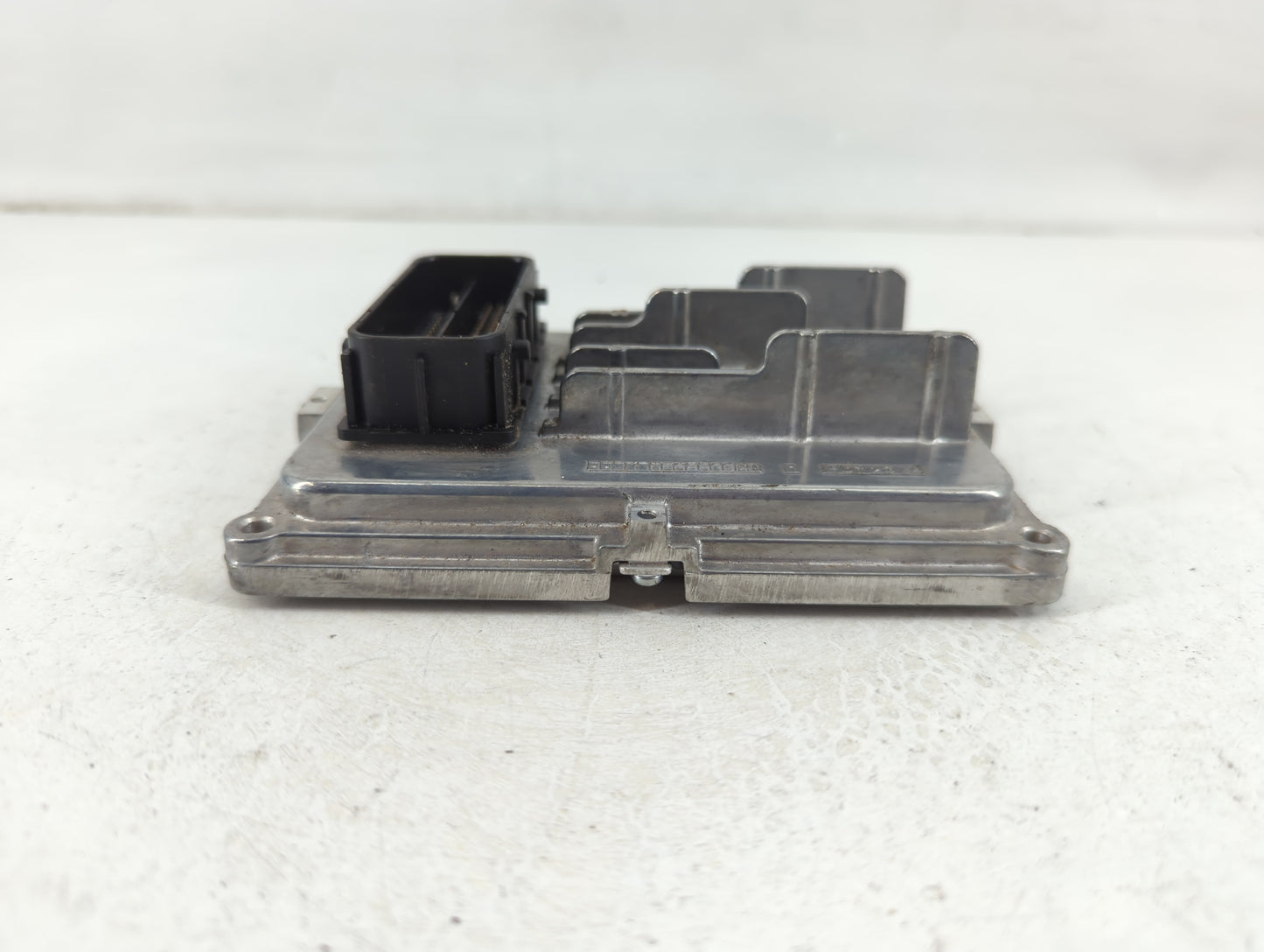 2019-2022 Chevrolet Traverse Chassis Control Module Ccm Bcm Body Control - Oemusedautoparts1.com