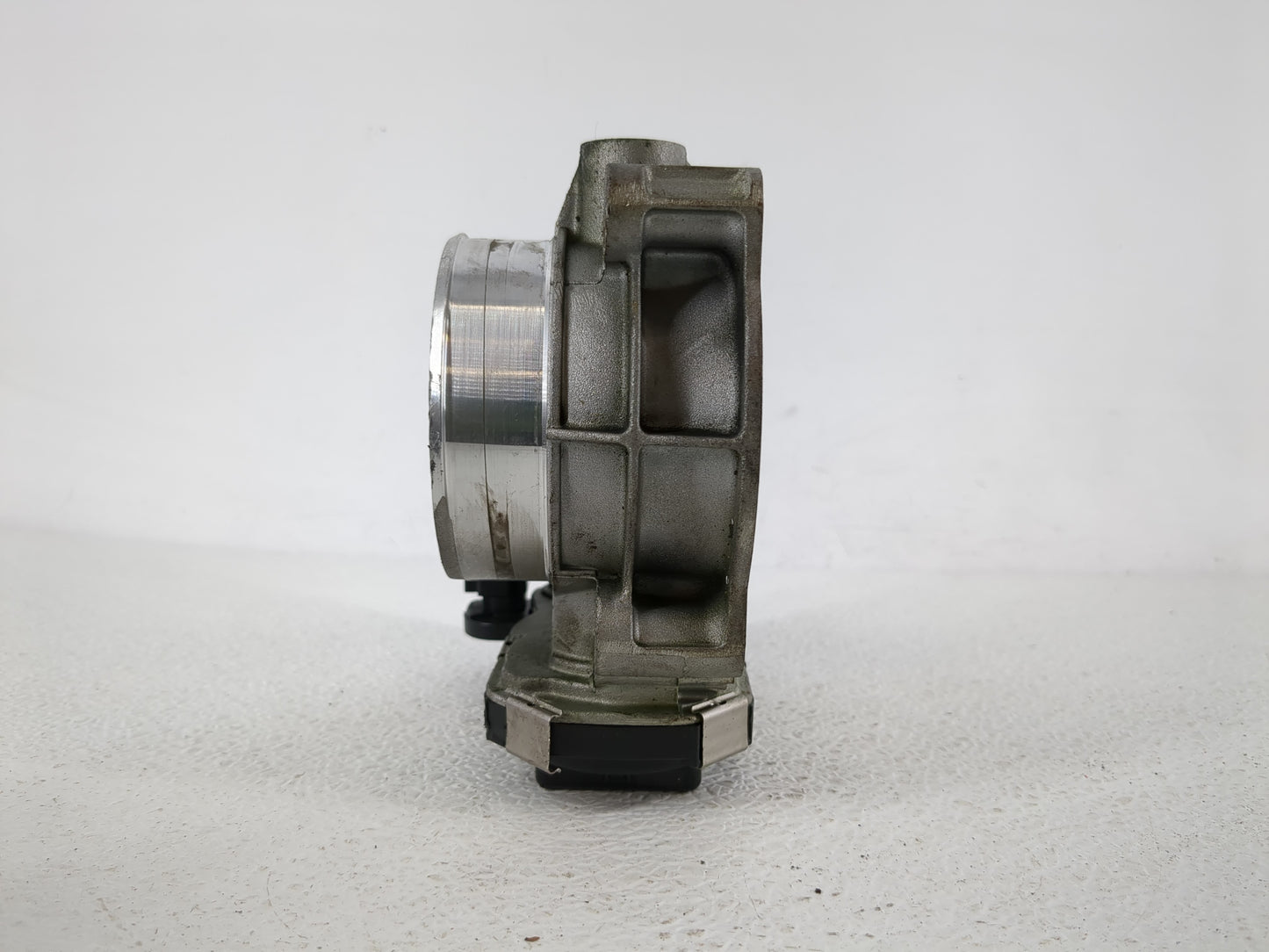 2017-2022 Chevrolet Traverse Throttle Body Fits Fits 2012 2013 2014 2015 2016 2017 2018 2019 2020 2021 2022 OEM Used Auto Pa