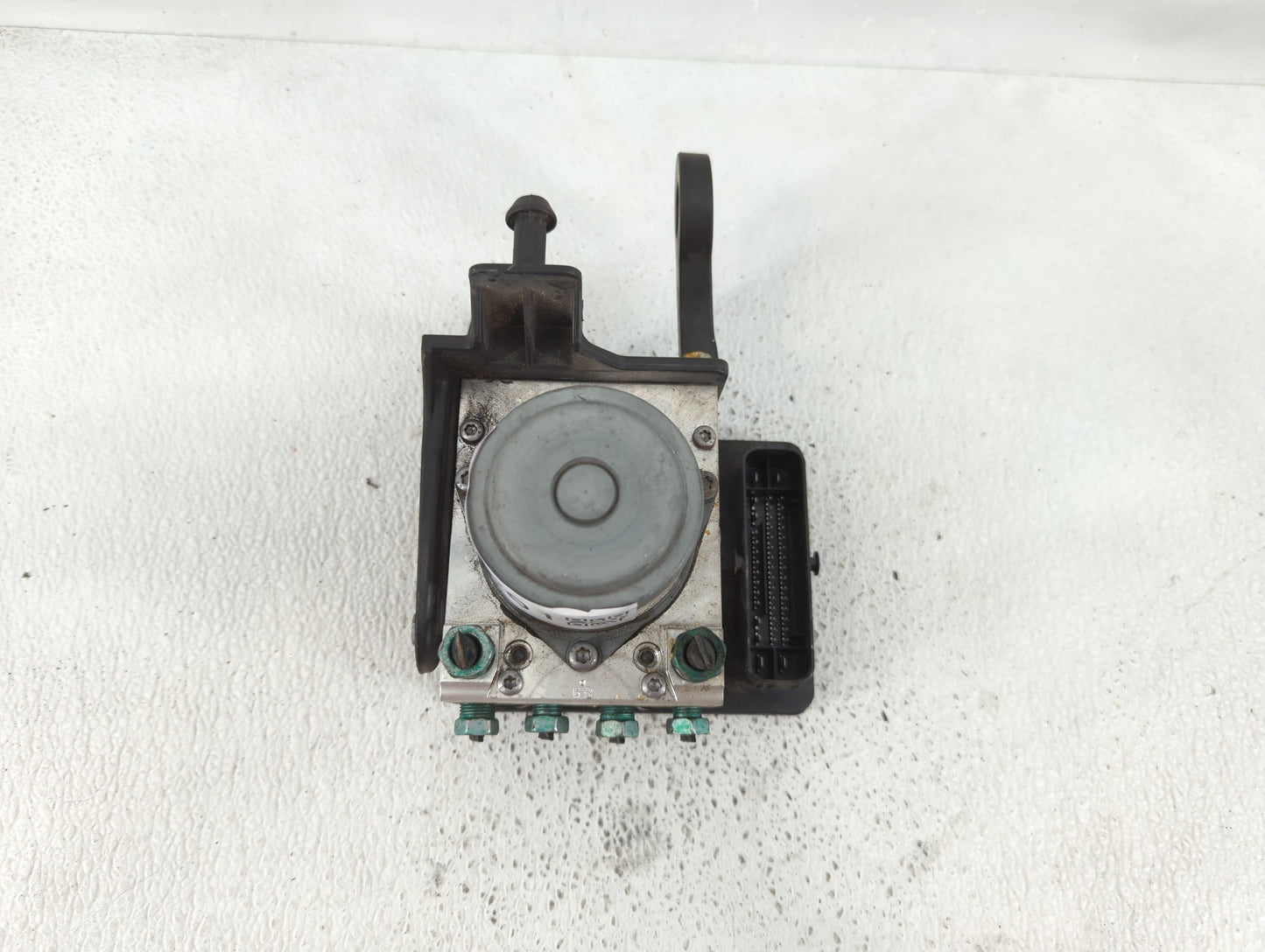 2019-2022 Chevrolet Traverse ABS Pump Control Module Replacement P/N:84728141 Fits Fits 2019 2020 2021 2022 OEM Used Auto Pa