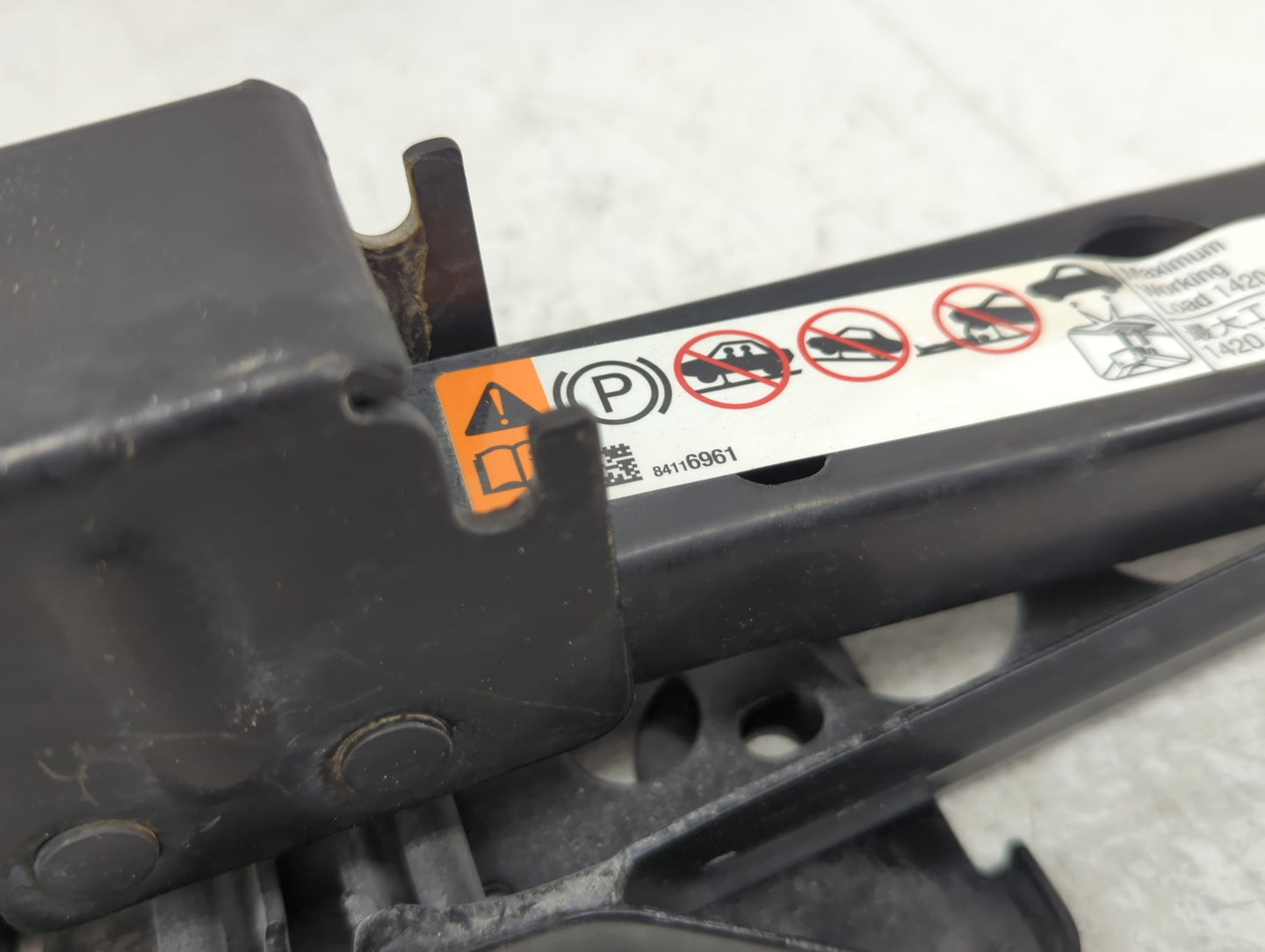 2021 Chevrolet Traverse Spare Scissor Car Jack - Oemusedautoparts1.com