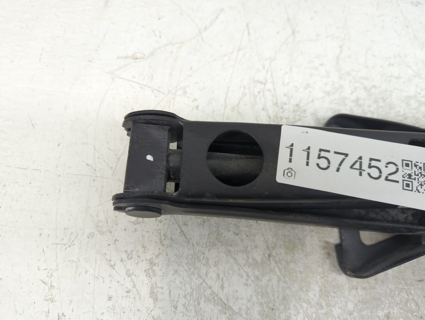 2021 Chevrolet Traverse Spare Scissor Car Jack - Oemusedautoparts1.com
