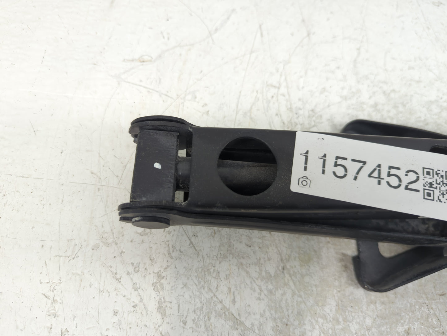 2021 Chevrolet Traverse Spare Scissor Car Jack - Oemusedautoparts1.com
