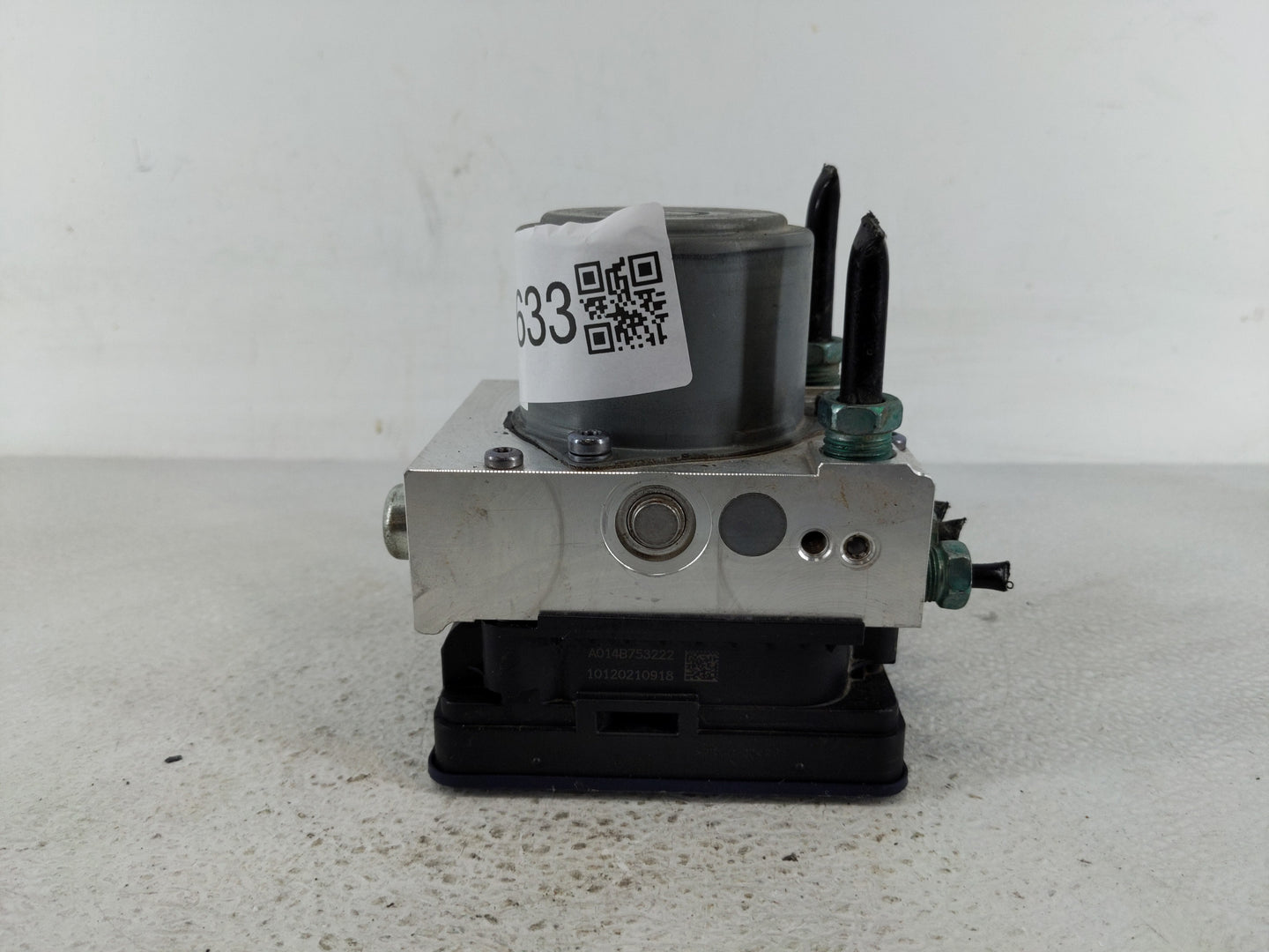 2021 Chevrolet Traverse ABS Pump Control Module Replacement P/N:84728141 Fits Fits 2017 OEM Used Auto Parts - Oemusedautopar