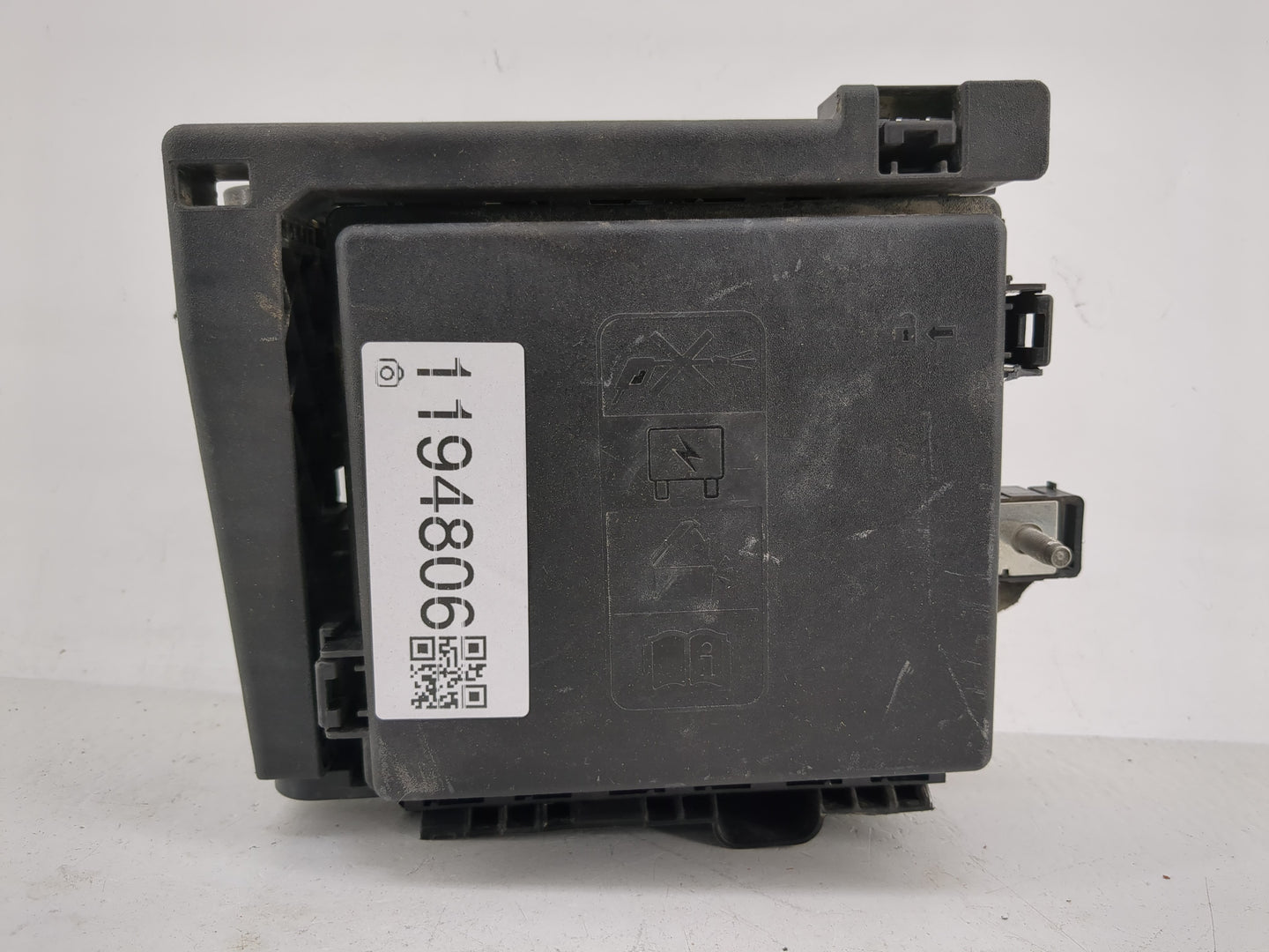 2020-2022 Chevrolet Traverse Fusebox Fuse Box Panel Relay Module P/N:13455283 9151A31 Fits Fits 2019 2020 2021 2022 OEM Used