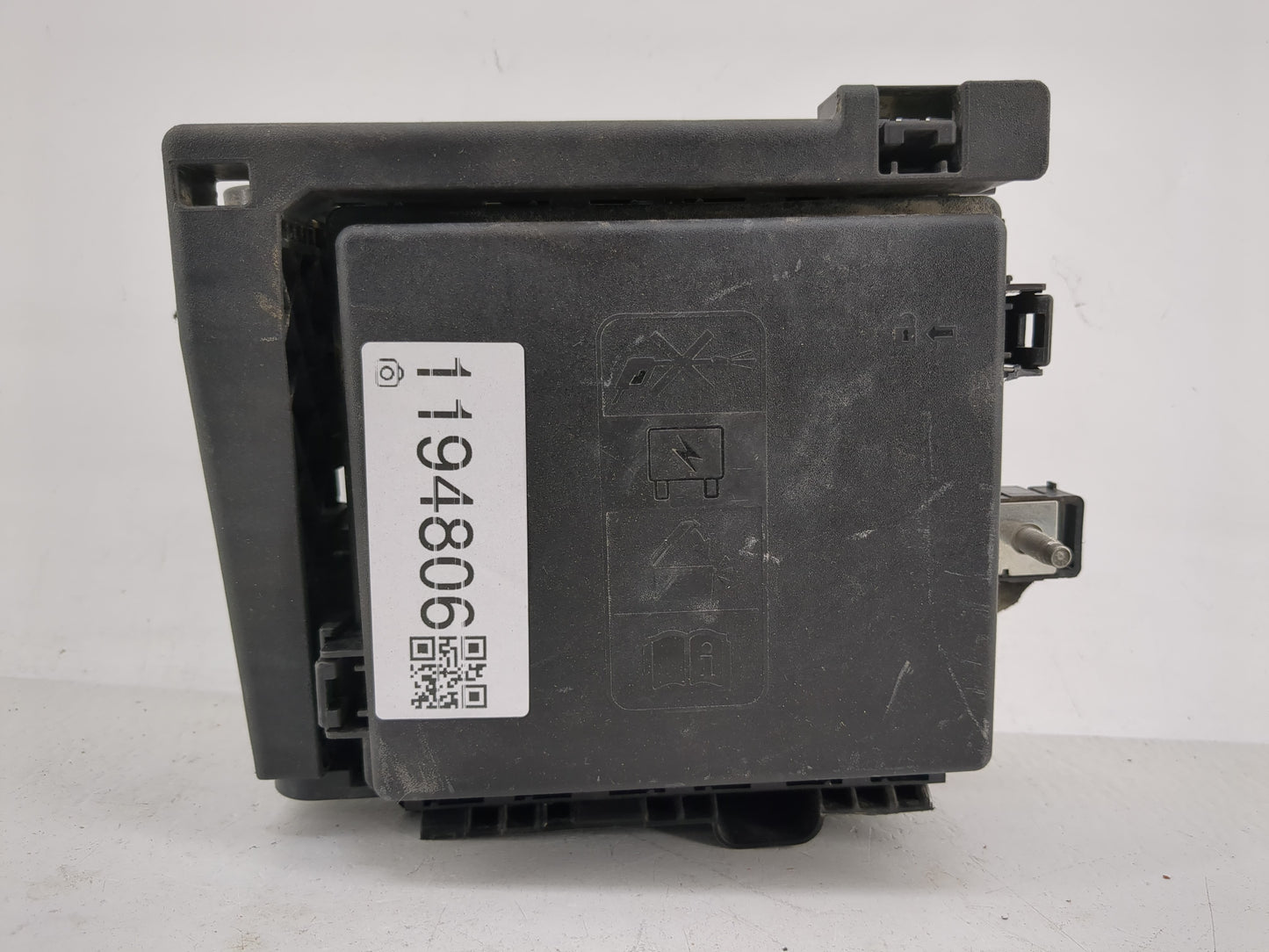 2020-2022 Chevrolet Traverse Fusebox Fuse Box Panel Relay Module P/N:13455283 9151A31 Fits Fits 2019 2020 2021 2022 OEM Used