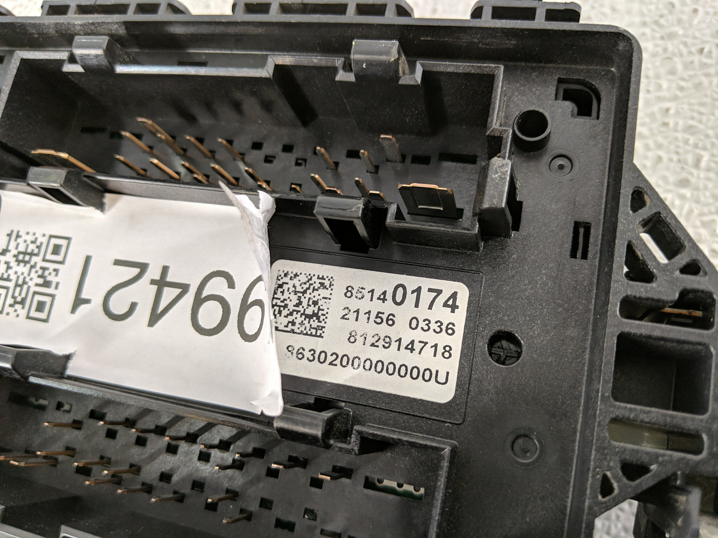 2020-2022 Chevrolet Traverse Fusebox Fuse Box Panel Relay Module P/N:812914718 85140174 Fits Fits 2019 2020 2021 2022 OEM Us