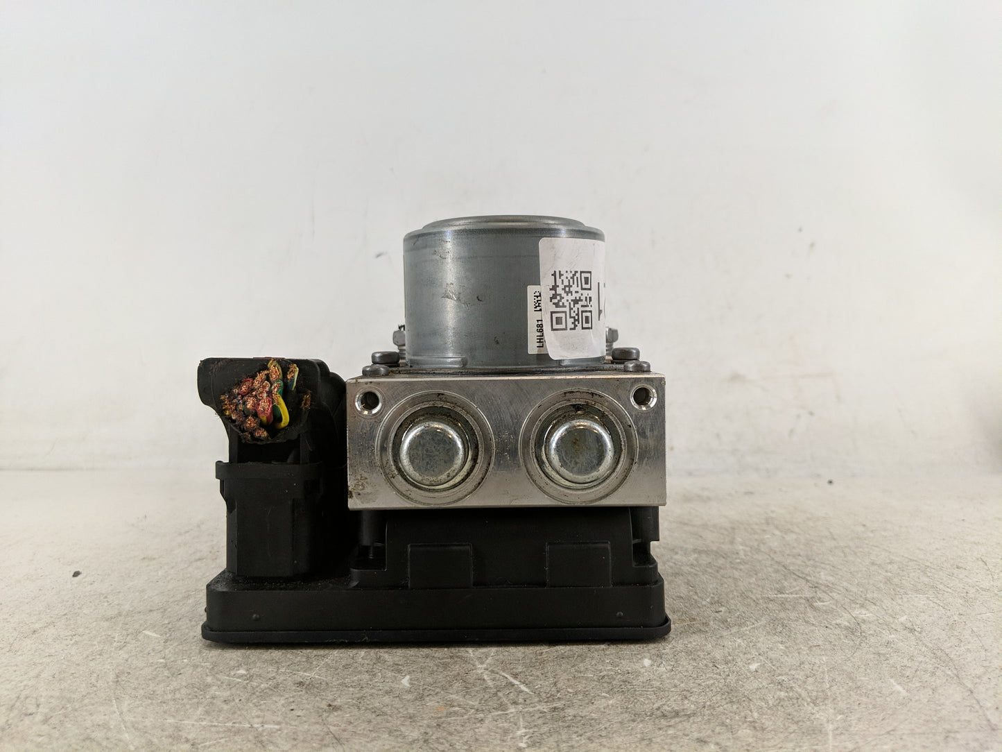 2021 Chevrolet Traverse ABS Pump Control Module Replacement P/N:178080156 84497292 Fits OEM Used Auto Parts - Oemusedautopar