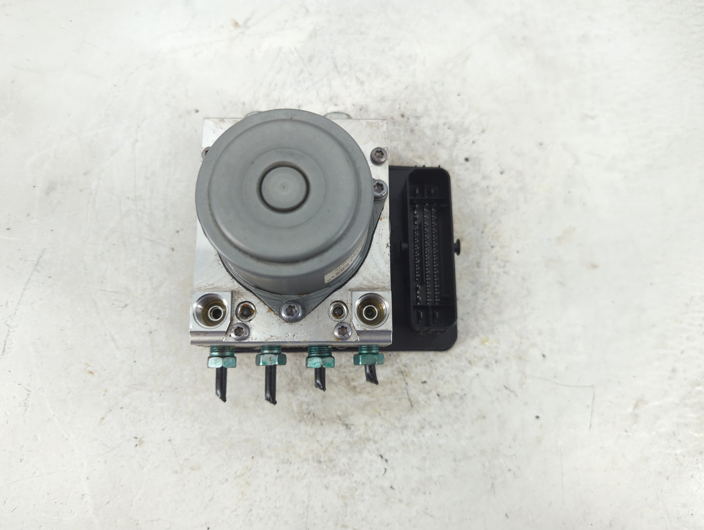 2019-2022 Chevrolet Traverse ABS Pump Control Module Replacement P/N:8472 8141 8450 3309 Fits Fits 2019 2020 2021 2022 OEM U