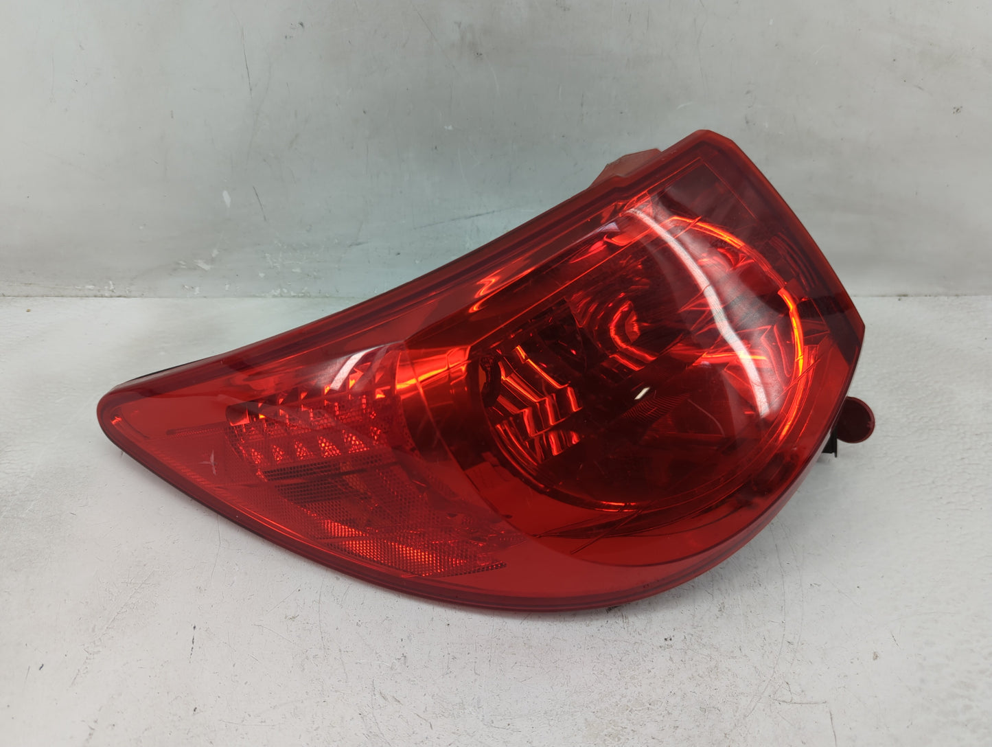 2018-2021 Chevrolet Traverse Tail Light Assembly Driver Left OEM Fits Fits 2018 2019 2020 2021 OEM Used Auto Parts - Oemused