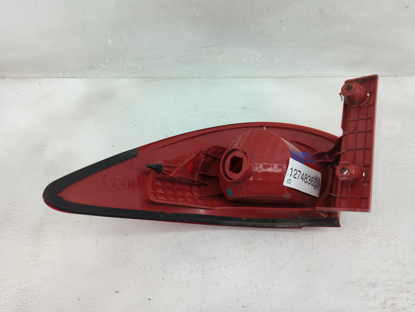 2018-2021 Chevrolet Traverse Tail Light Assembly Driver Left OEM Fits Fits 2018 2019 2020 2021 OEM Used Auto Parts - Oemused