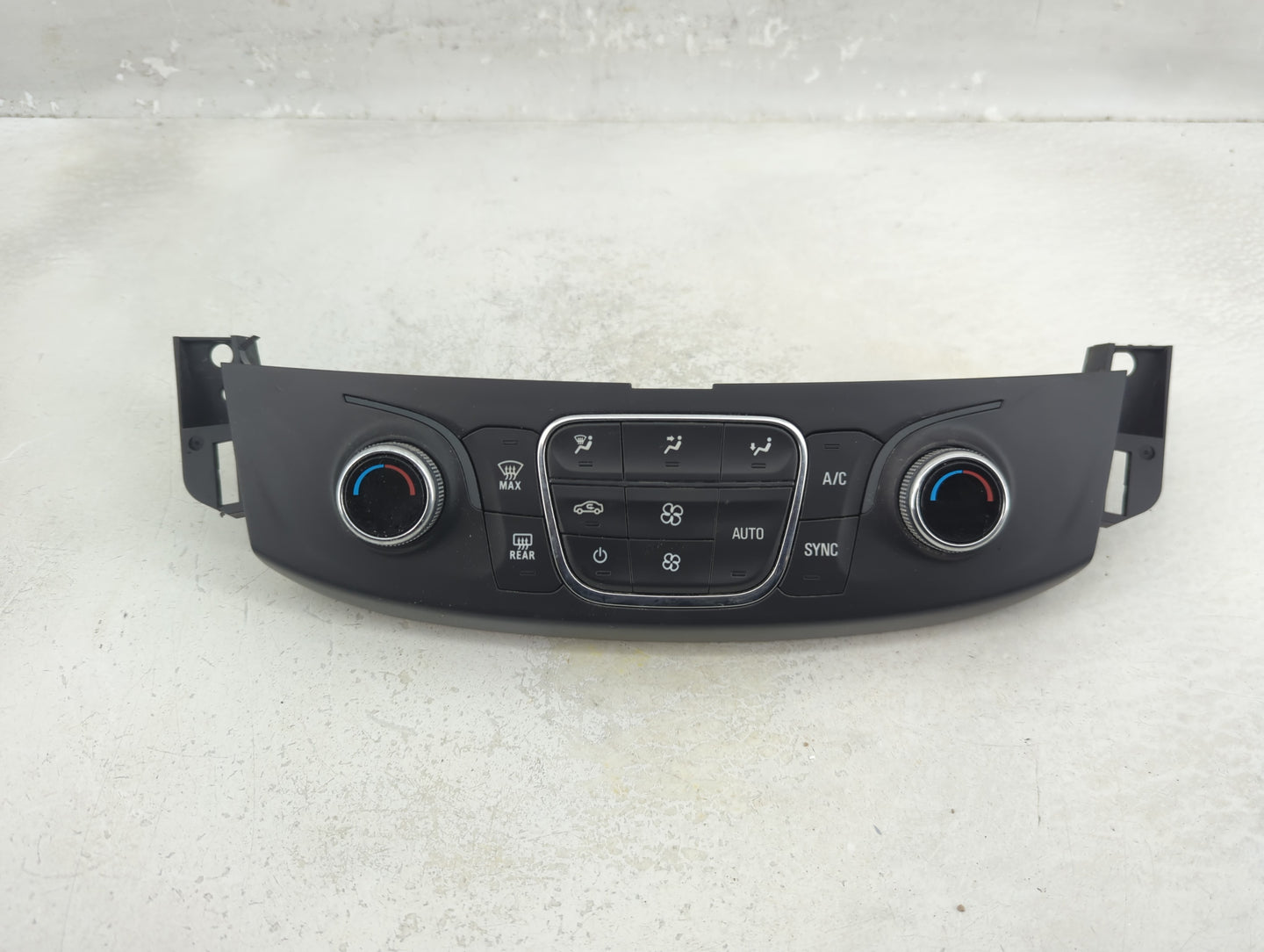 2018-2022 Chevrolet Traverse Climate Control Module Temperature AC/Heater Replacement P/N:84344401 Fits OEM Used Auto Parts 