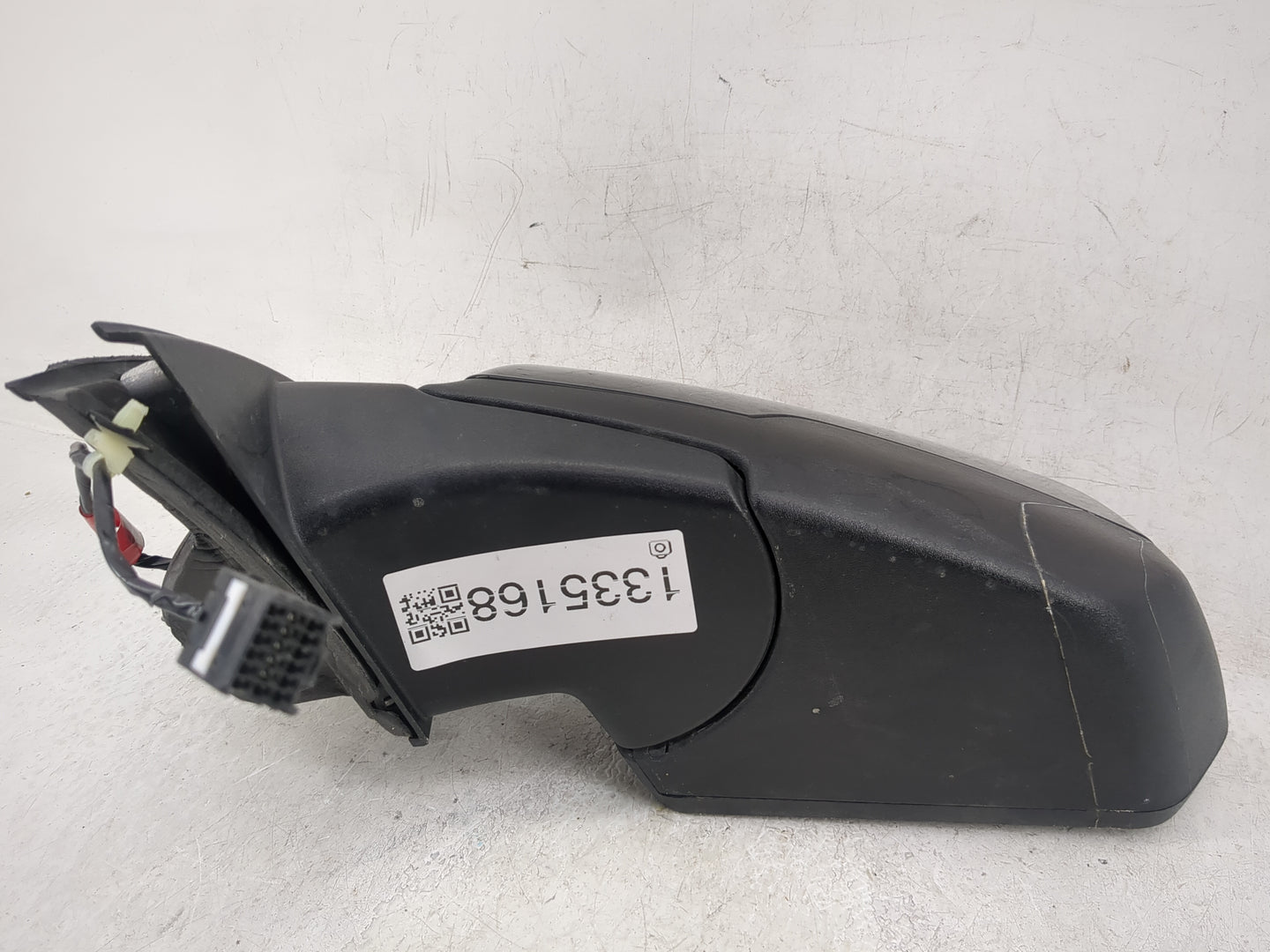 2018-2022 Chevrolet Traverse Driver Side View Mirror - Left Door Mirror OEM Used - Oemusedautoparts1.com