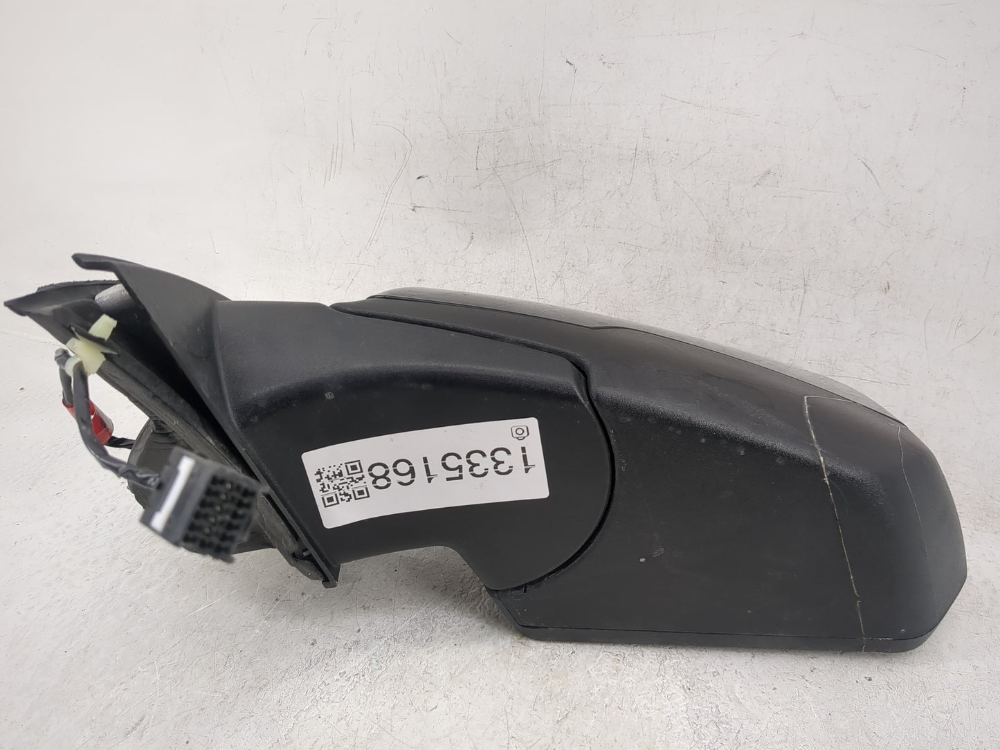 2018-2022 Chevrolet Traverse Driver Side View Mirror - Left Door Mirror OEM Used - Oemusedautoparts1.com