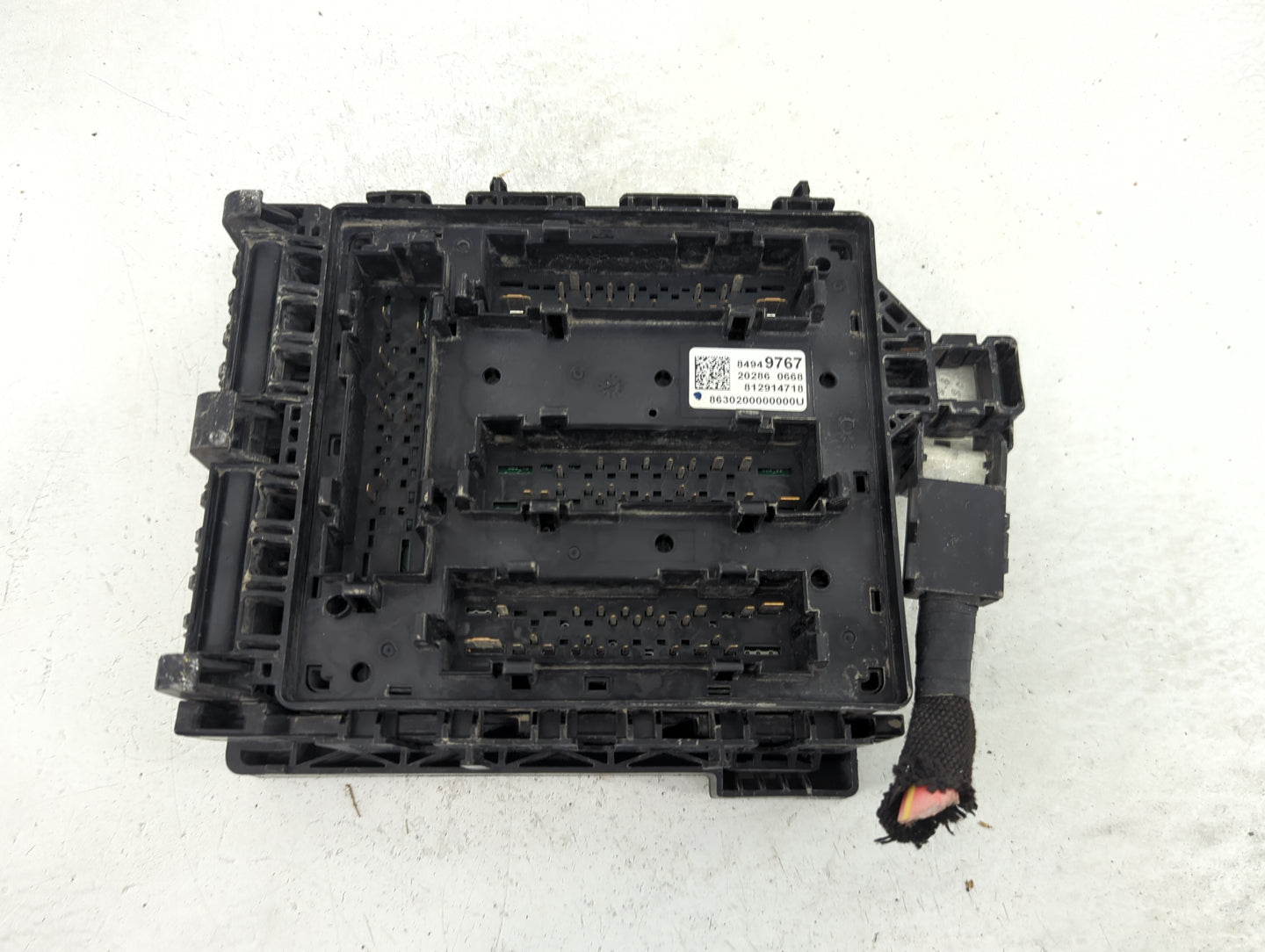 2020-2022 Chevrolet Traverse Fusebox Fuse Box Panel Relay Module P/N:8494 9767 Fits Fits 2019 2020 2021 2022 OEM Used Auto P