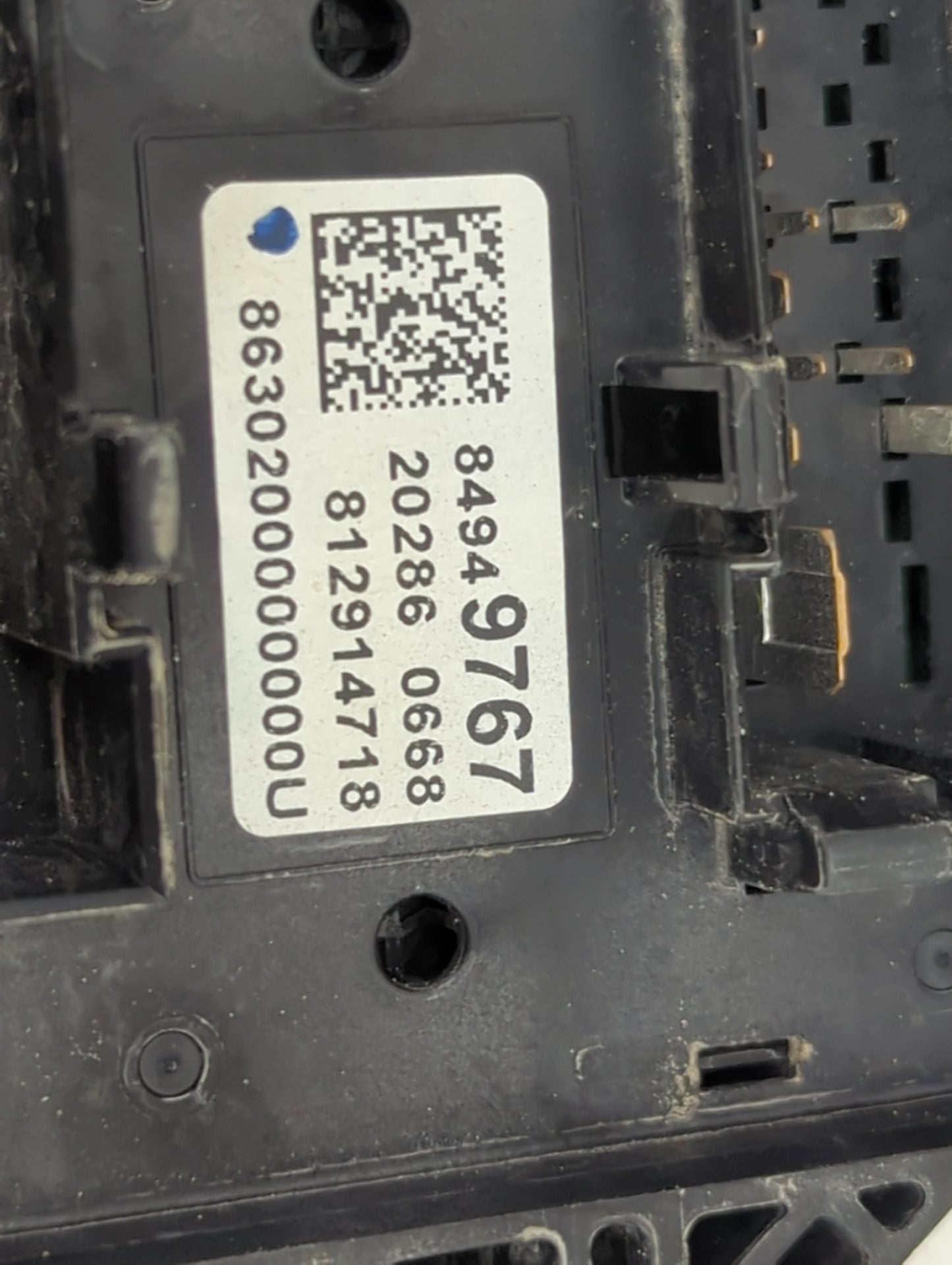 2020-2022 Chevrolet Traverse Fusebox Fuse Box Panel Relay Module P/N:8494 9767 Fits Fits 2019 2020 2021 2022 OEM Used Auto P