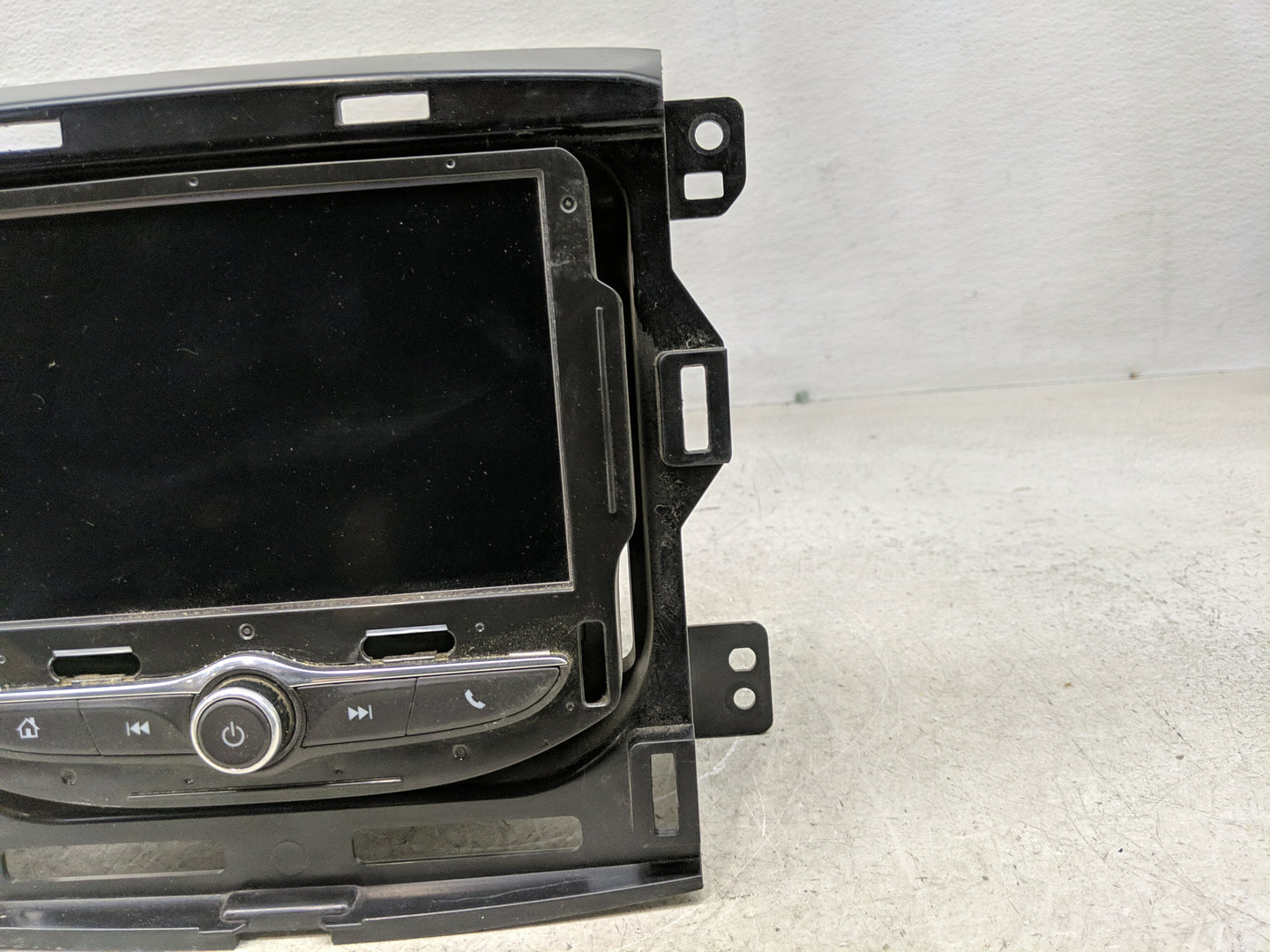 2021-2022 Chevrolet Traverse Radio AM FM Cd Player Receiver Replacement P/N:84776468 Fits Fits 2021 2022 OEM Used Auto Parts