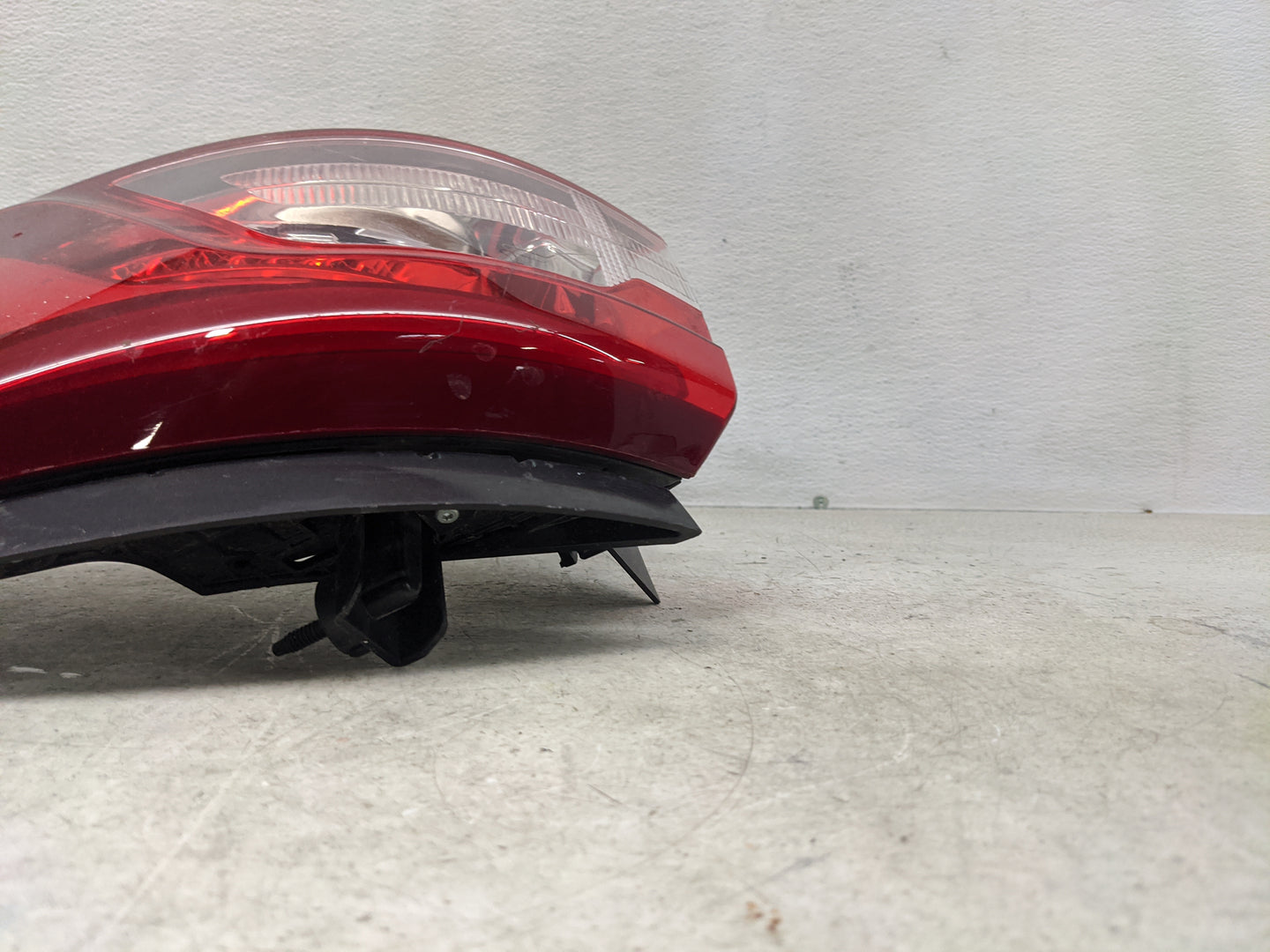 2018-2021 Chevrolet Traverse Tail Light Assembly Driver Left OEM P/N:84838457 Fits Fits 2018 2019 2020 2021 OEM Used Auto Pa
