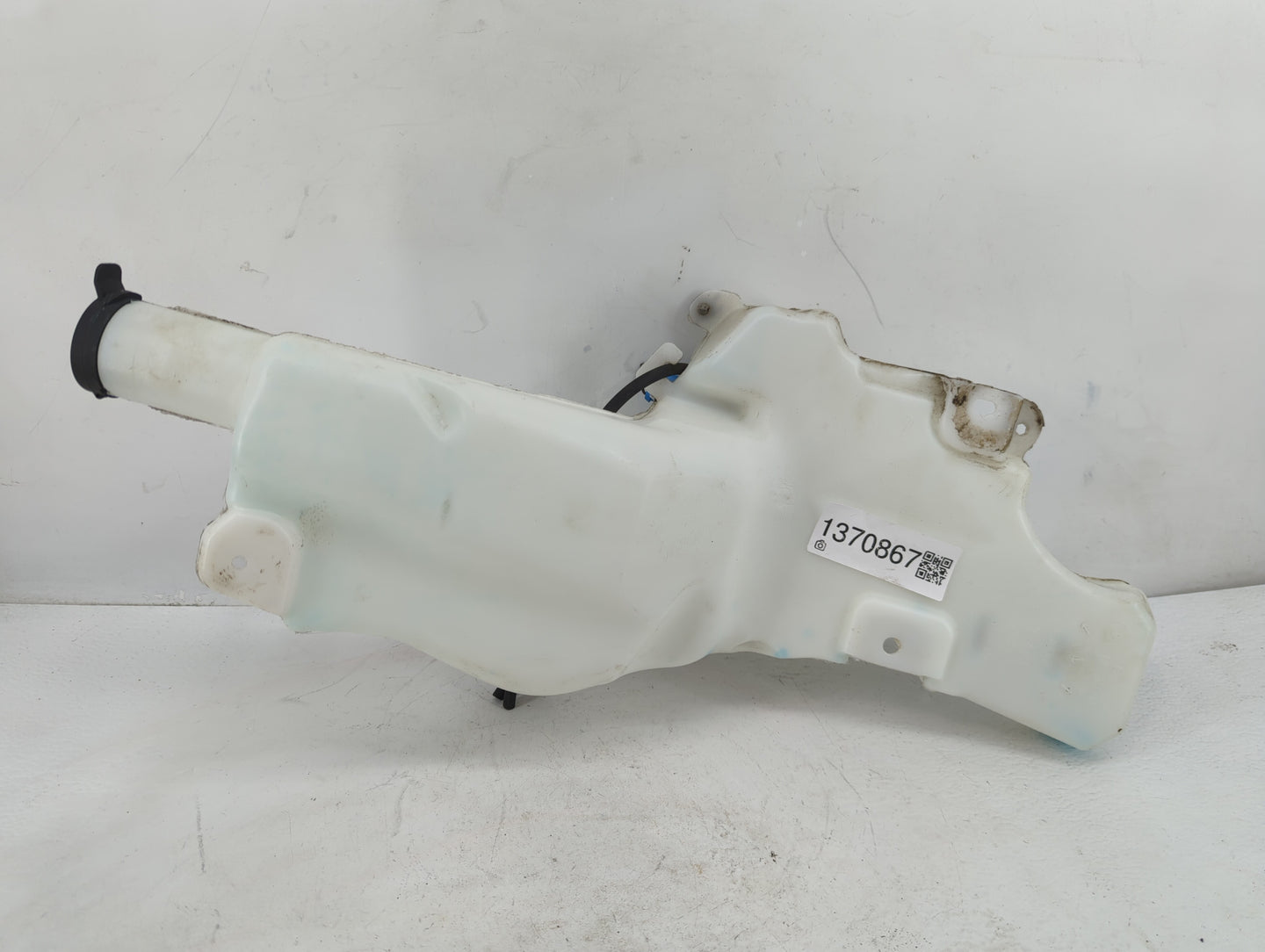 2018 Chevrolet Traverse Windshield Washer Fluid Reservoir Bottle Oem - Oemusedautoparts1.com