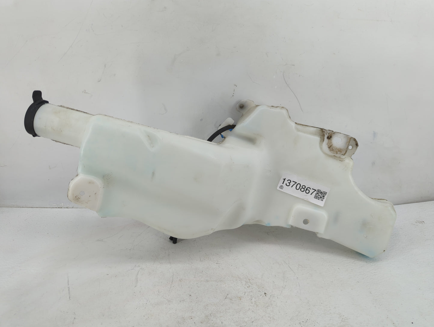 2018 Chevrolet Traverse Windshield Washer Fluid Reservoir Bottle Oem - Oemusedautoparts1.com
